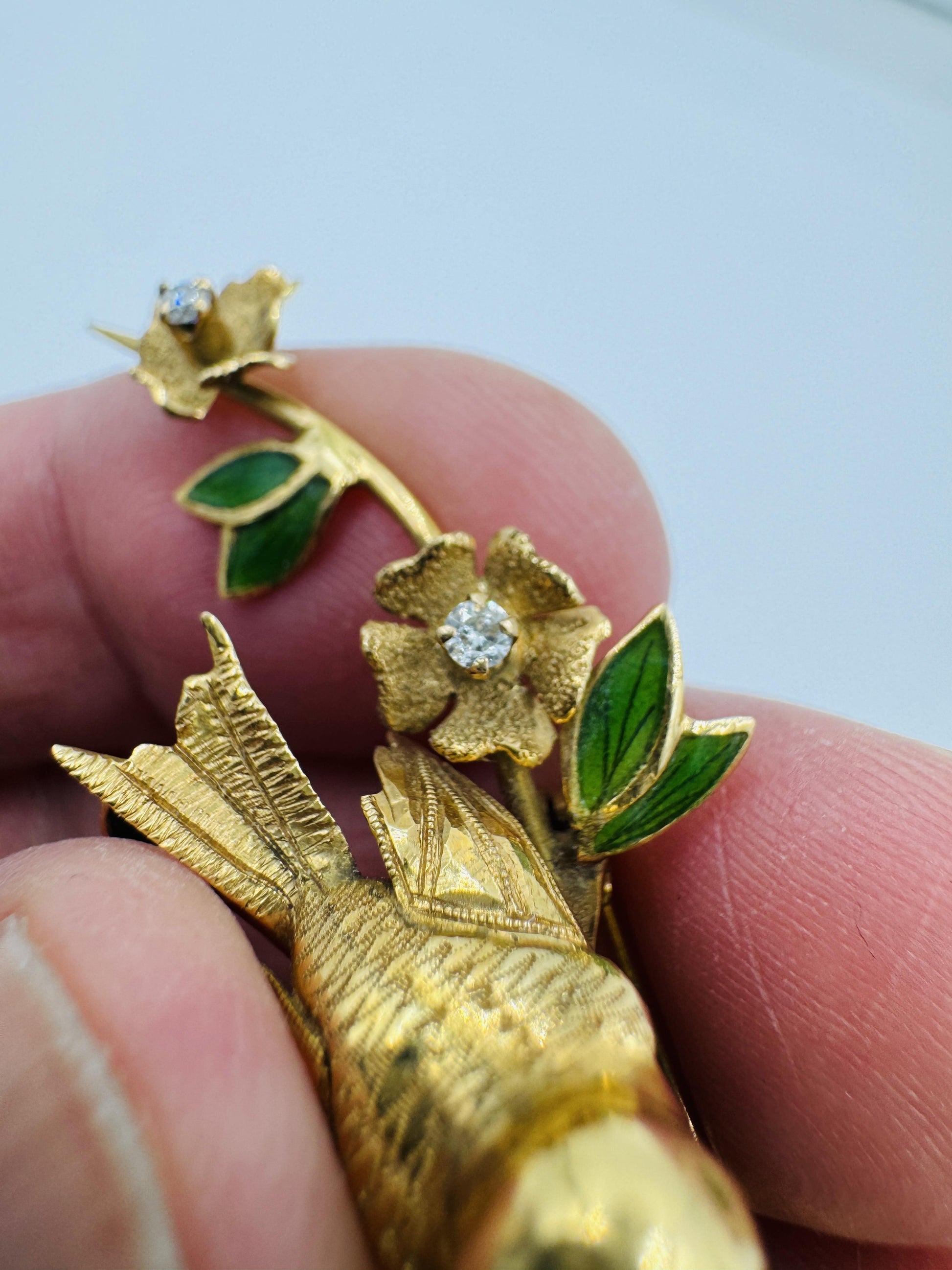 Vintage 18k Gold Italian Bird Diamond brooch Green Enamel