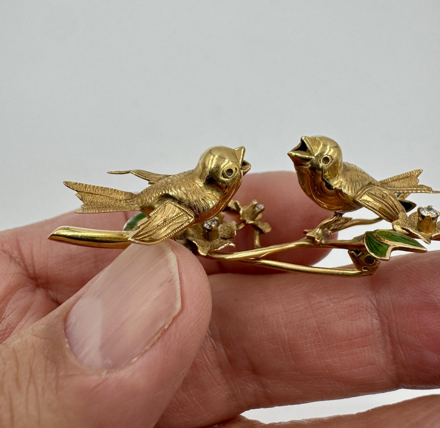 Vintage 18k Gold Italian Bird Diamond brooch Green Enamel