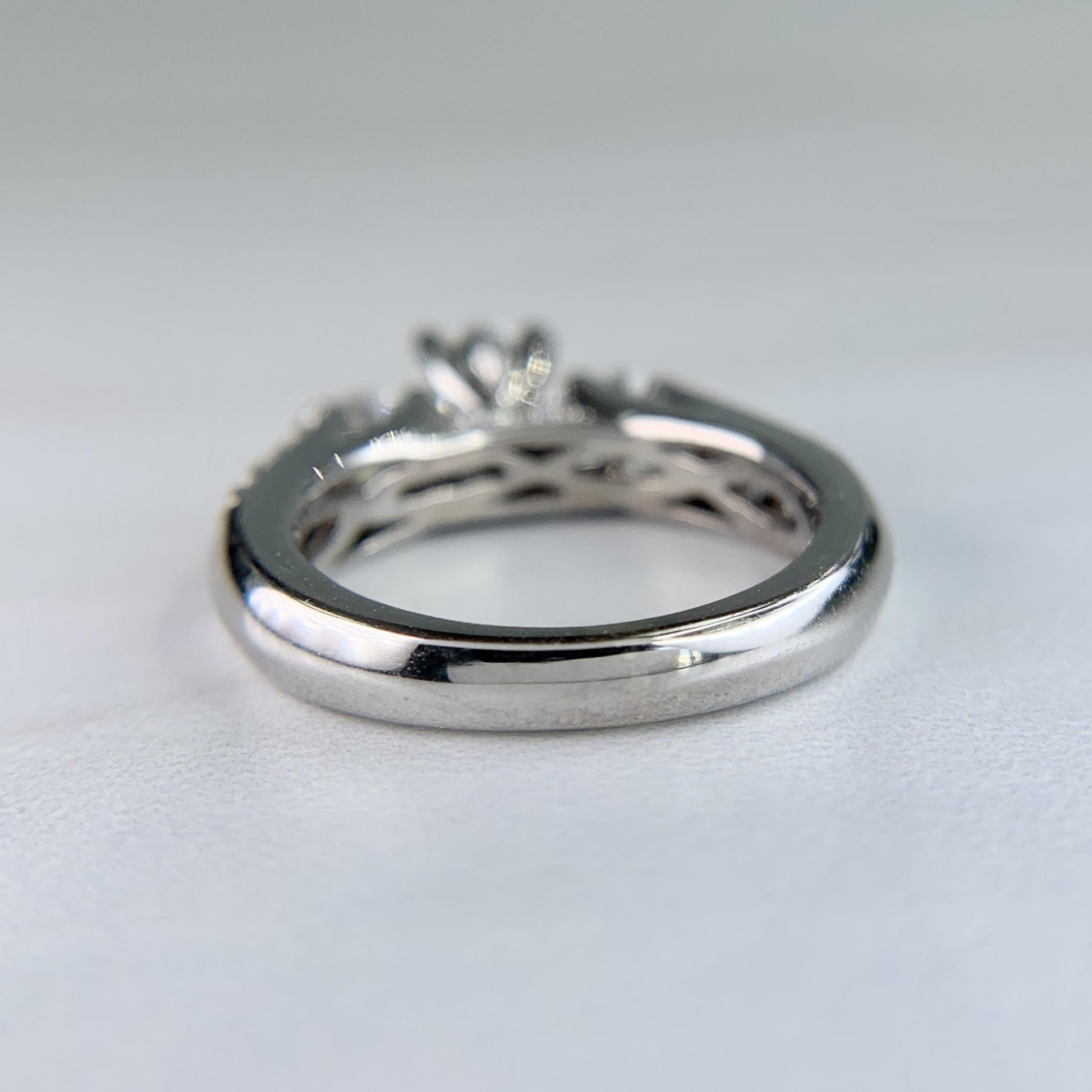 Robbins Brothers Diamond Engagement Ring 14k