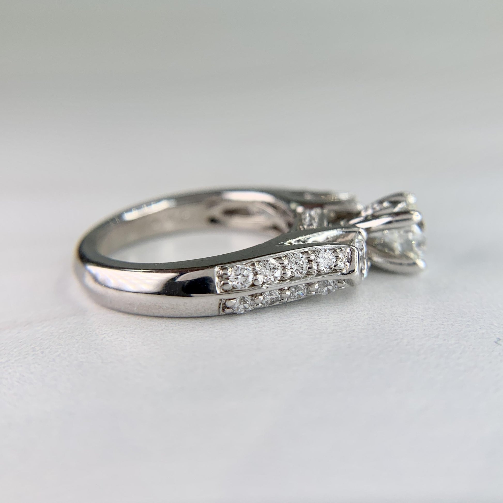 Robbins Brothers Diamond Engagement Ring 14k