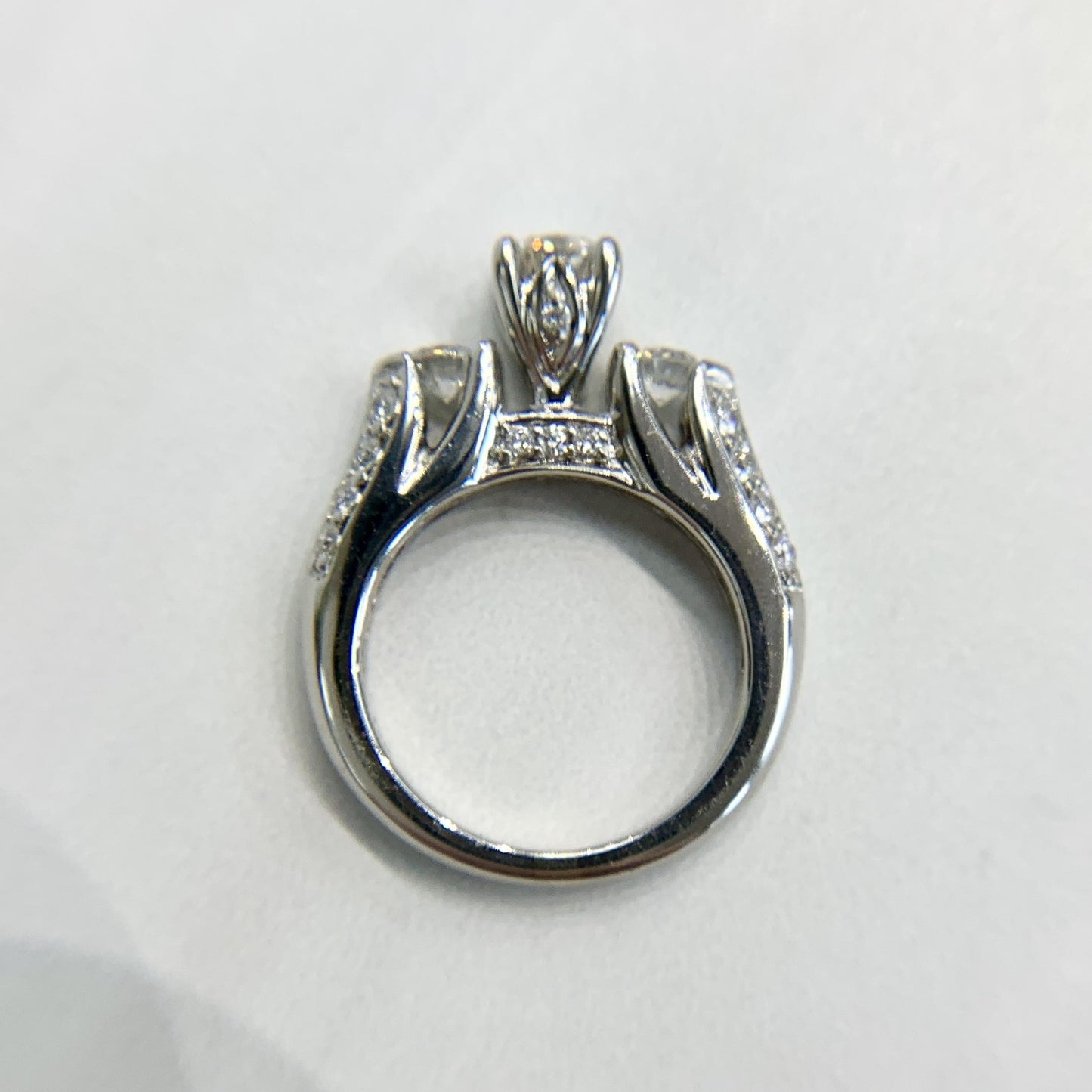 Robbins Brothers Diamond Engagement Ring 14k