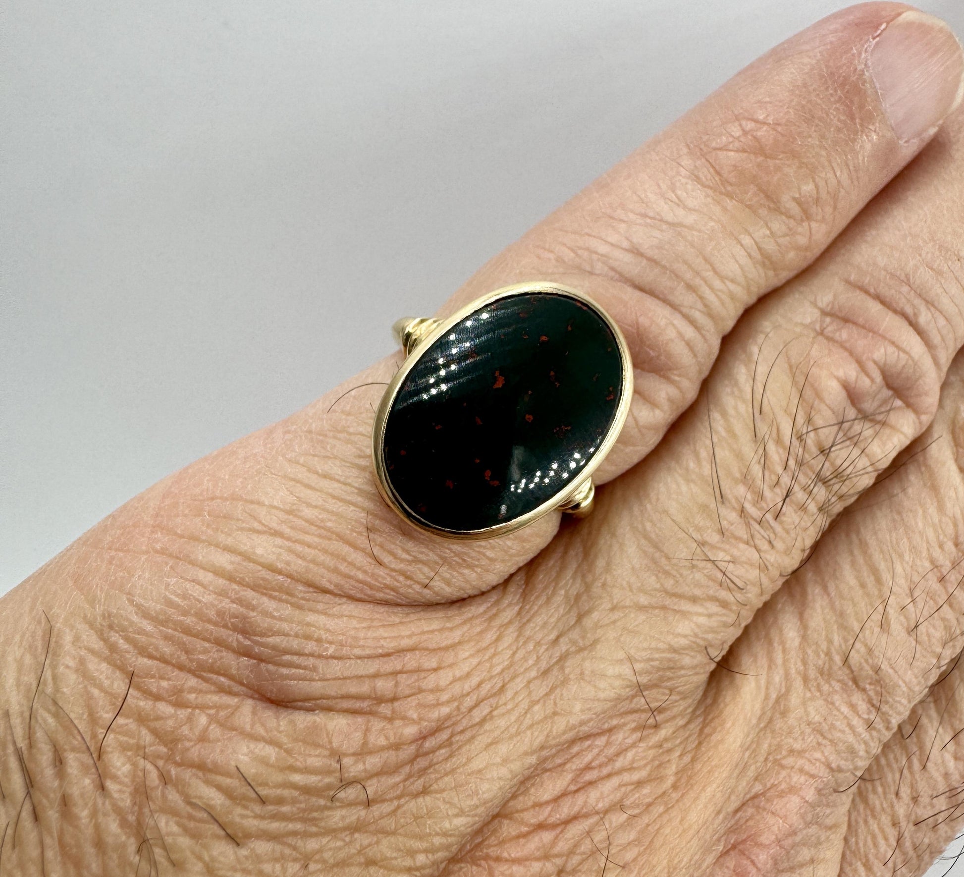 Vintage 14k Yellow Gold Bloodstone Oval Ring