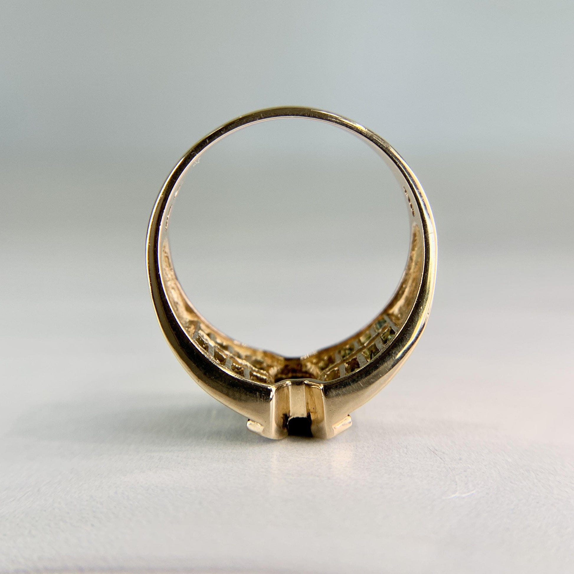 Green Tourmaline and Diamond Ring 14k