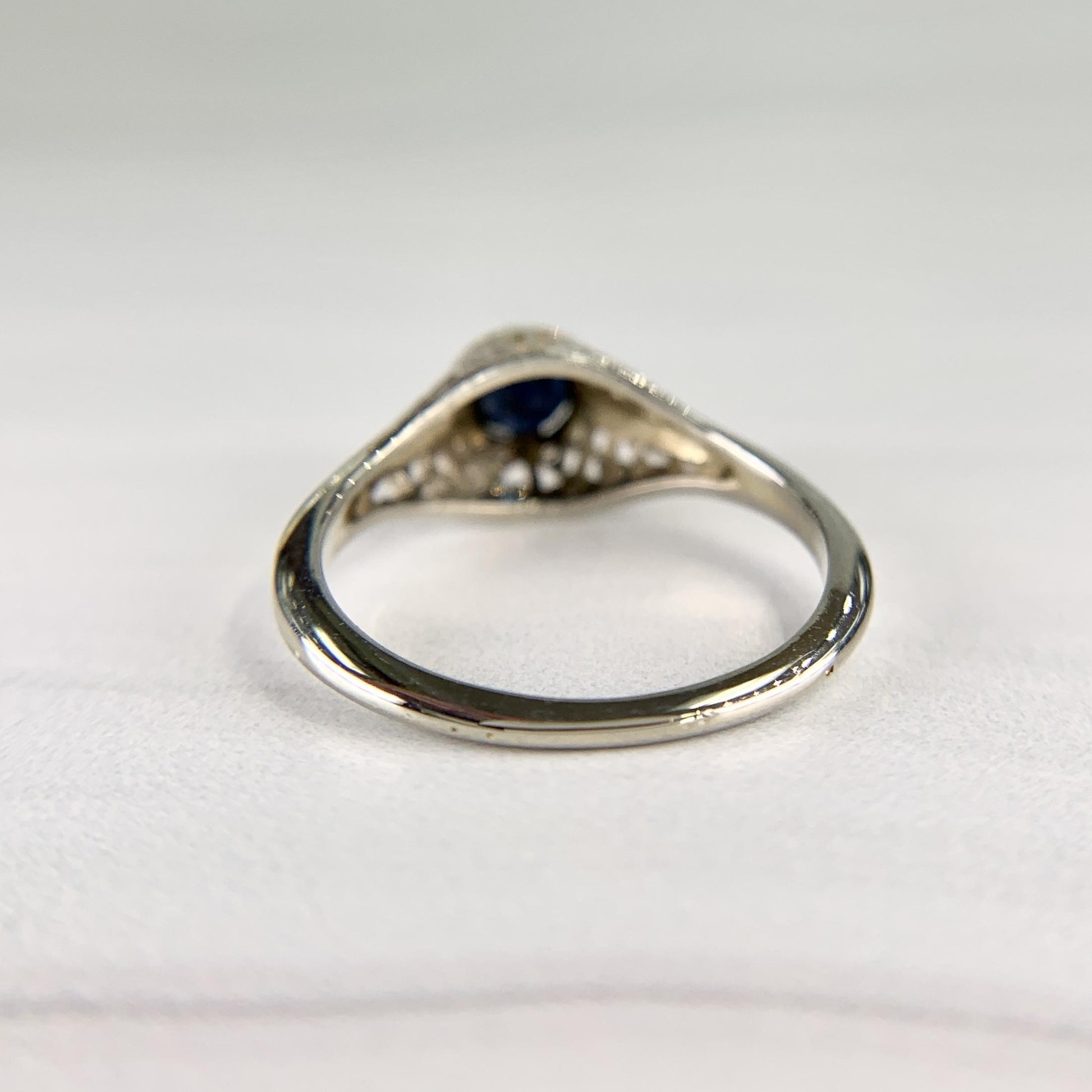 Art Deco 18K White Gold Sapphire Solitaire Filigree Ring