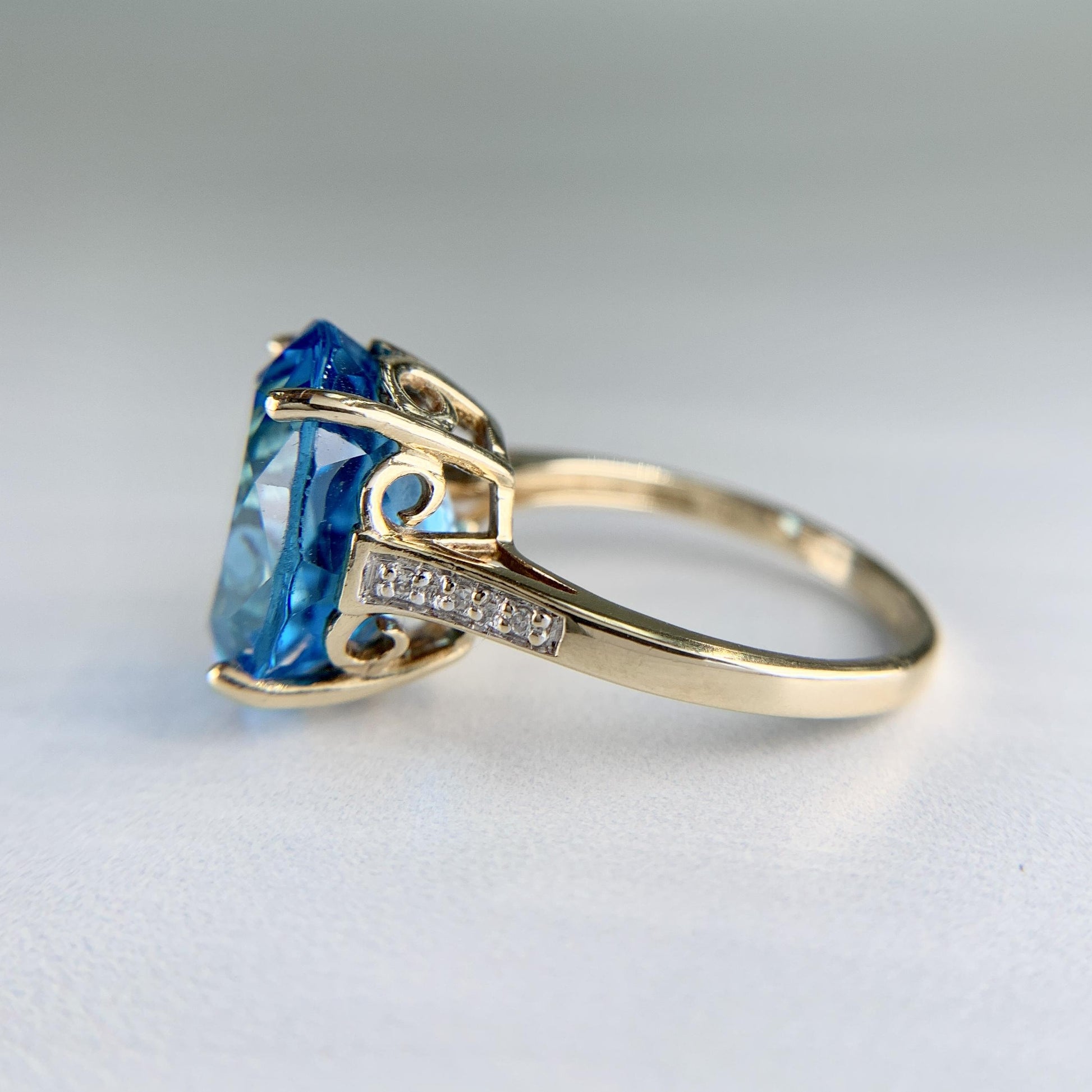 Blue Topaz and Diamond Ring 14k