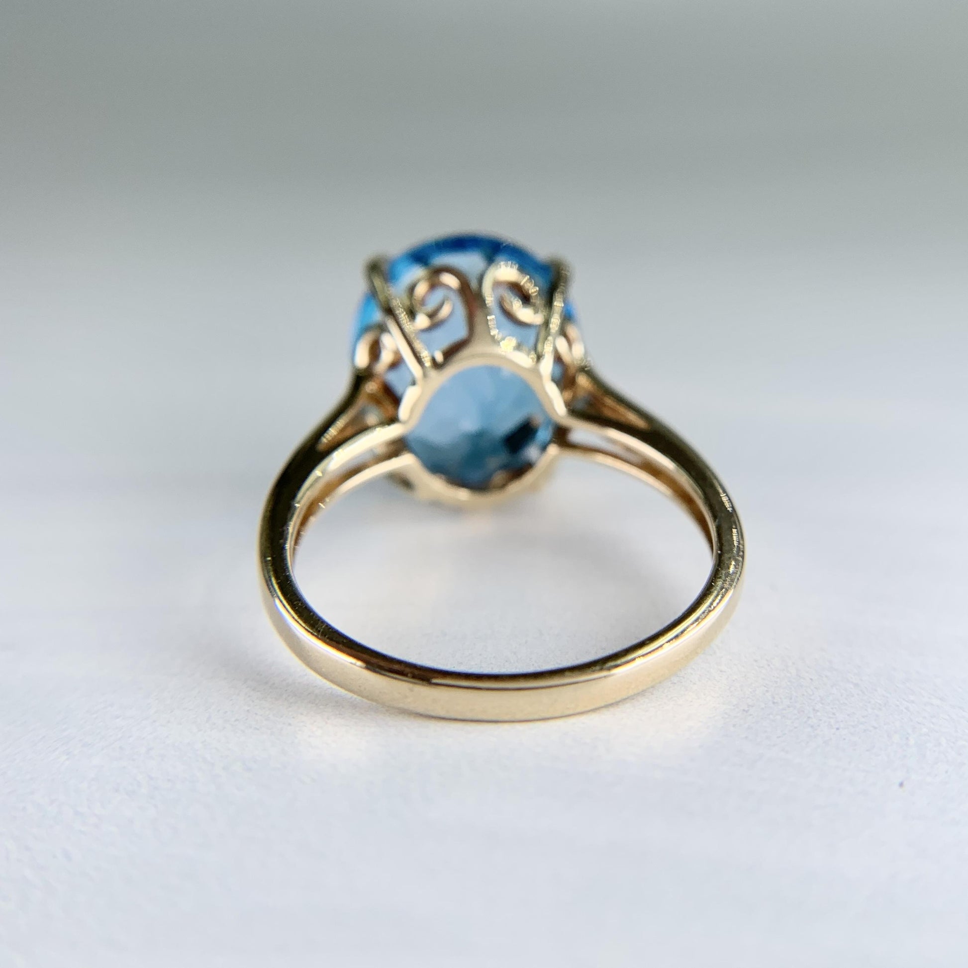 Blue Topaz and Diamond Ring 14k