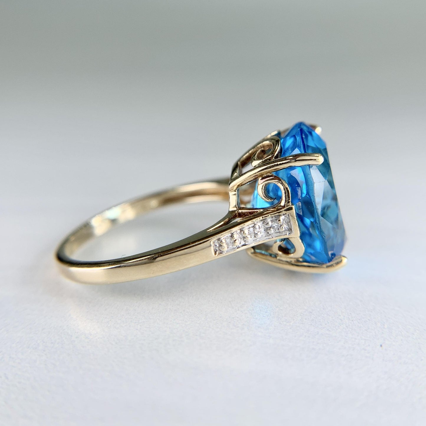 Blue Topaz and Diamond Ring 14k