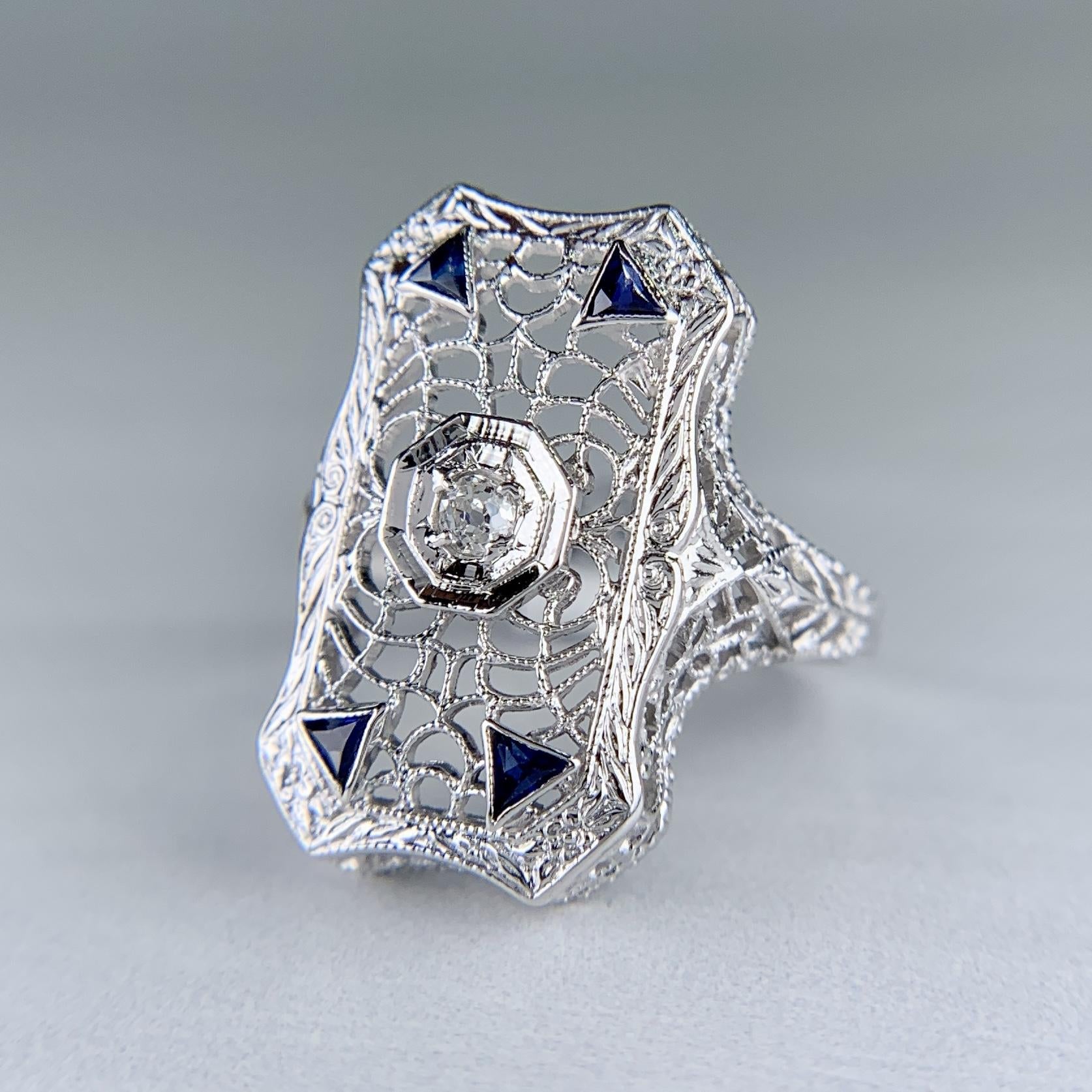 1930's Art Deco Old Mine Cut Diamond Filigree Panel Ring 18k