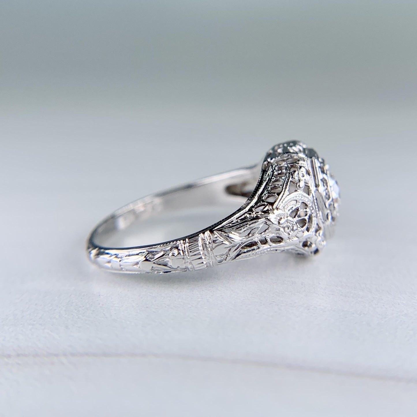 Art Deco Filigree Old European Cut Diamond Engagement Ring 18k