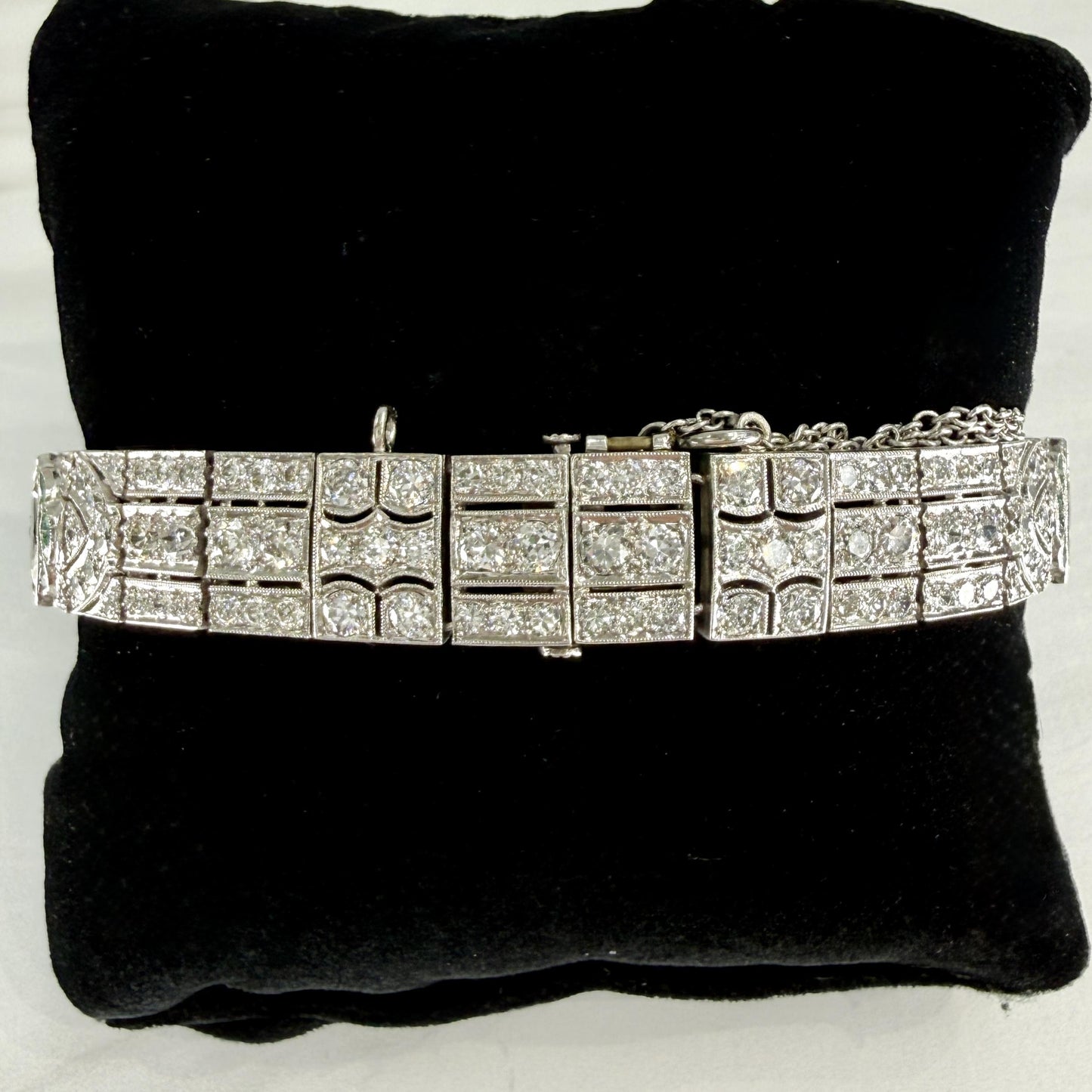 1920's Art Deco Old Cut Diamond and Emerald Bracelet Platinum