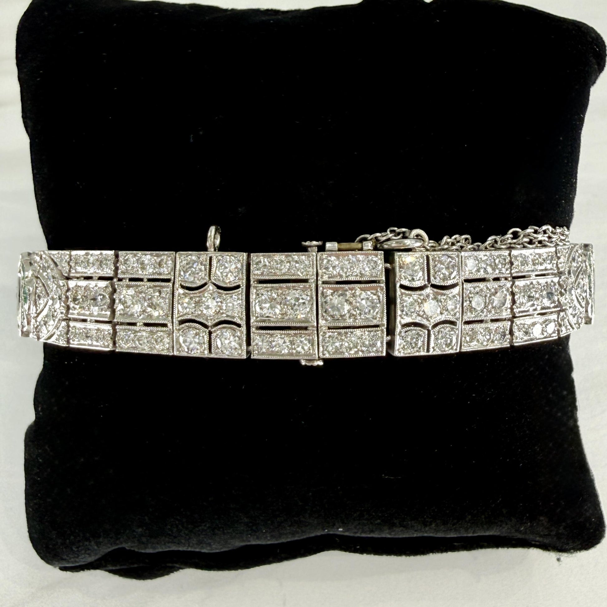 1920's Art Deco Old Cut Diamond and Emerald Bracelet Platinum