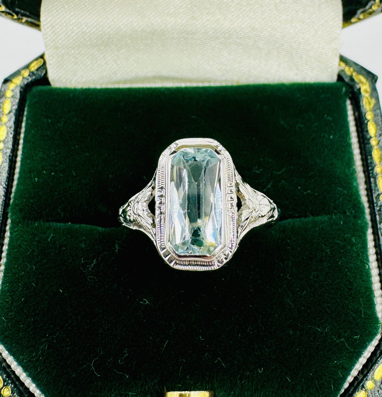 Art Deco 14k White Gold Aquamarine Ring