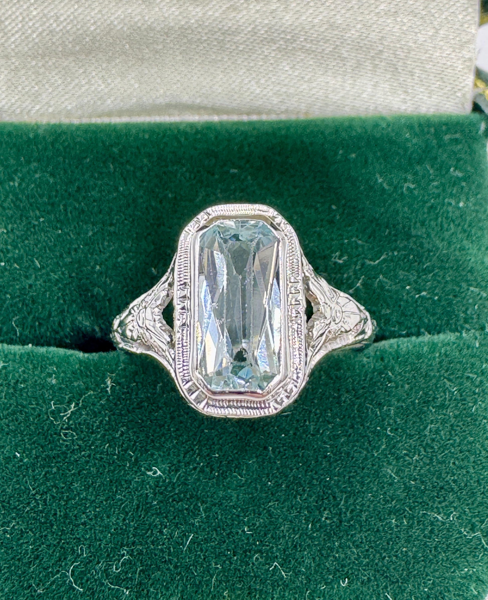 Art Deco 14k White Gold Aquamarine Ring