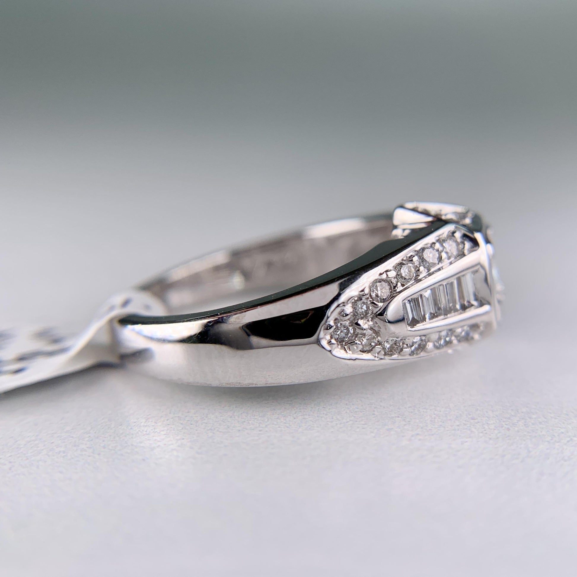 Estate Kate McCullar Diamond Engagement Ring 14k White Gold