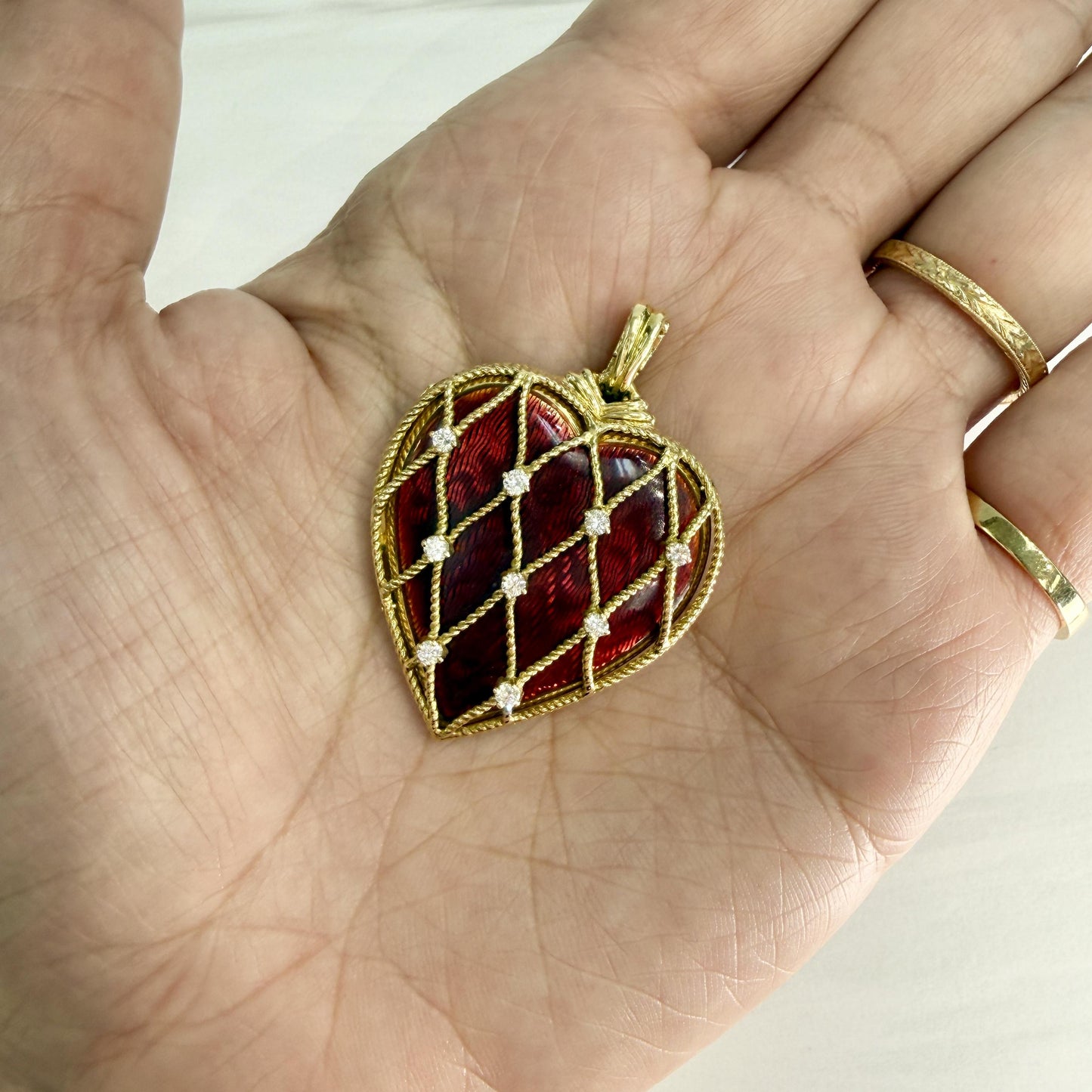 Vintage Red Guilloché Enamel Diamond Locket 18k Yellow Gold