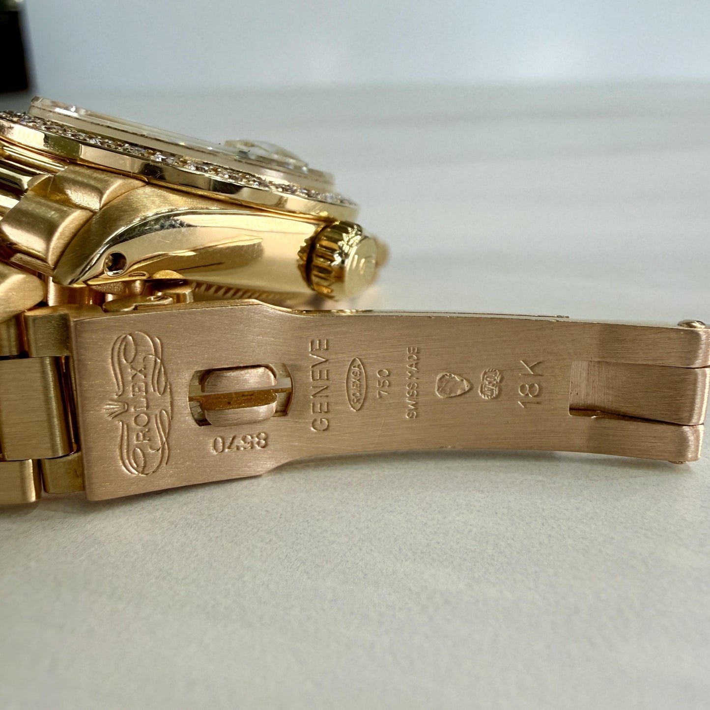 Vintage 1982 Ladies Datejust Rolex with Diamond Bezel 18k Complete 6917