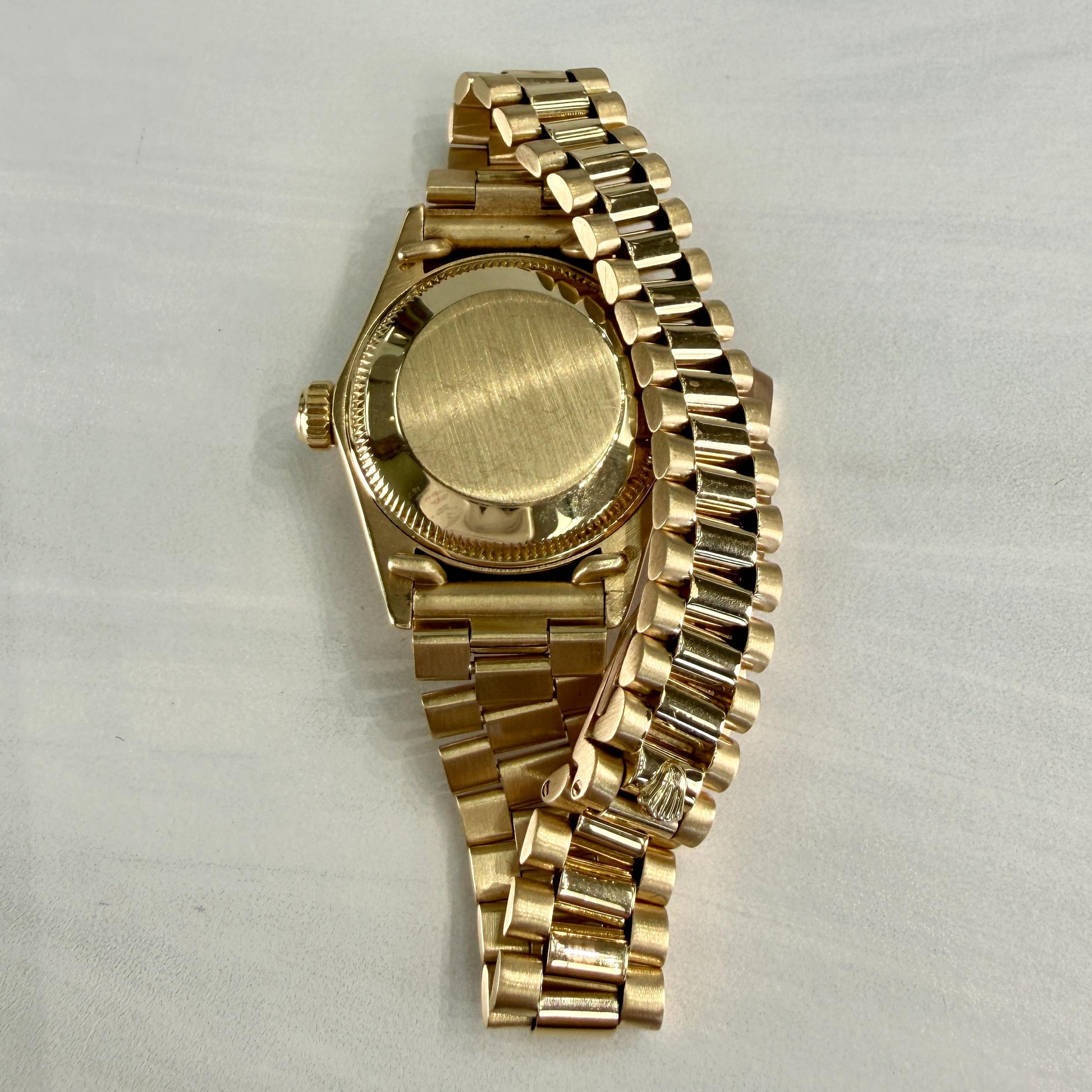 Vintage 1982 Ladies Datejust Rolex with Diamond Bezel 18k Complete 6917