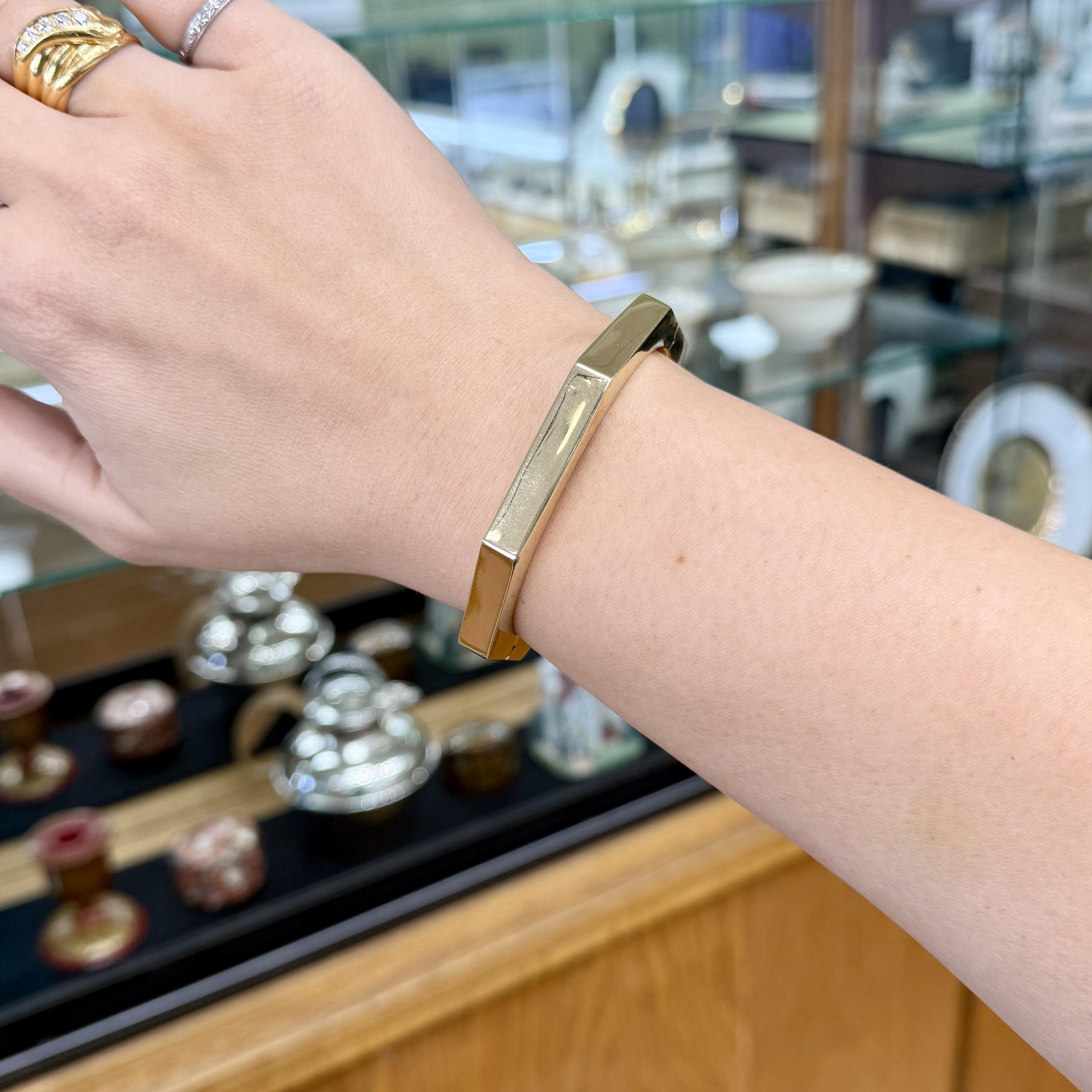 1980's Vintage Octagonal Geometric Bracelet Bangle 14k Yellow Gold