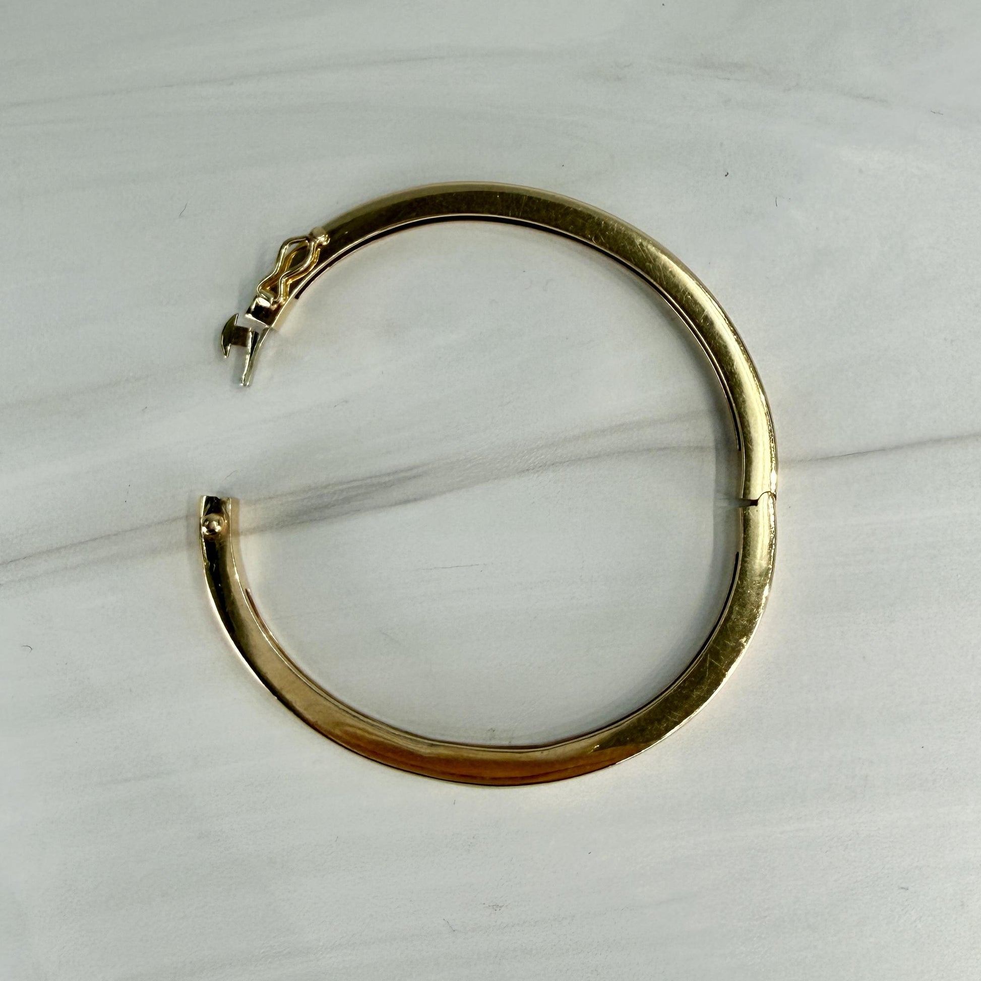 1970's Vintage Handmade Bangle Bracelet 14k Yellow Gold