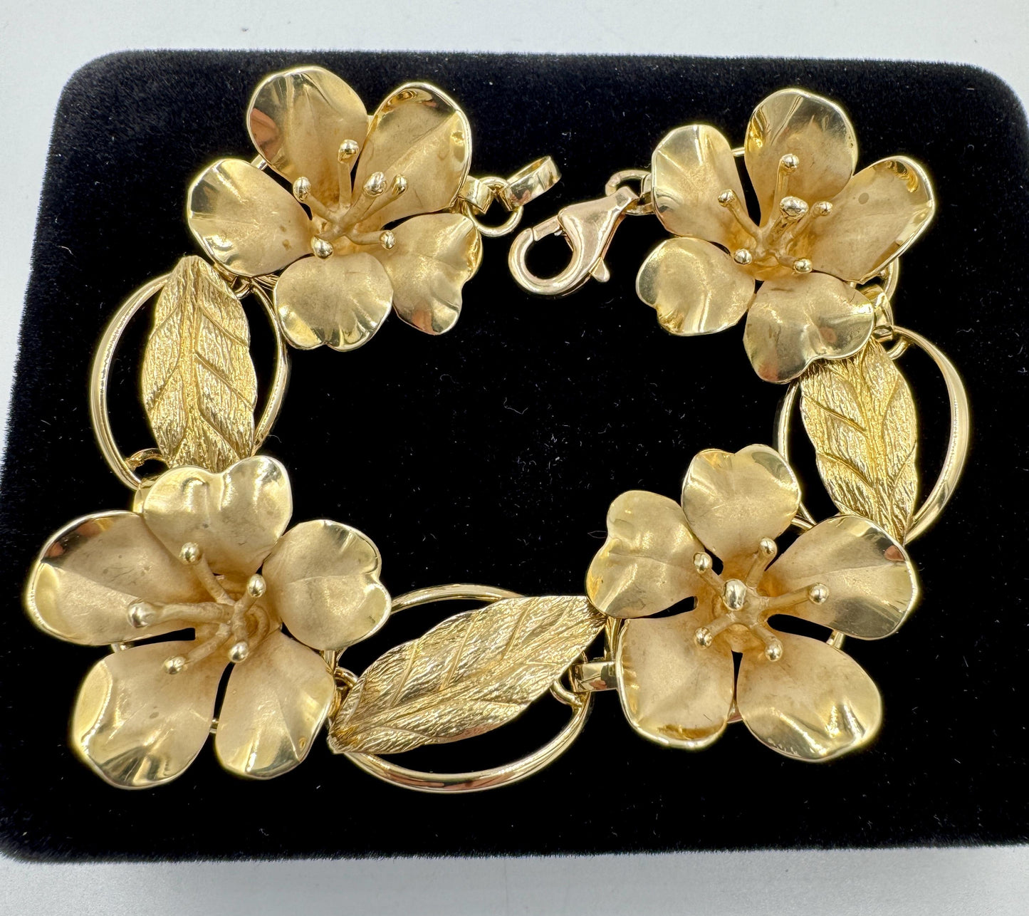 Estate 1950's 14k Gold Flower Leaf Bracelet