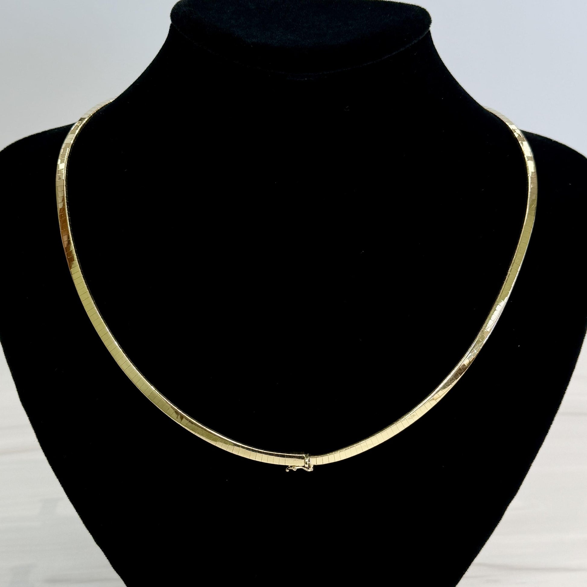 4mm Omega Chain Necklace 14k Yellow Gold