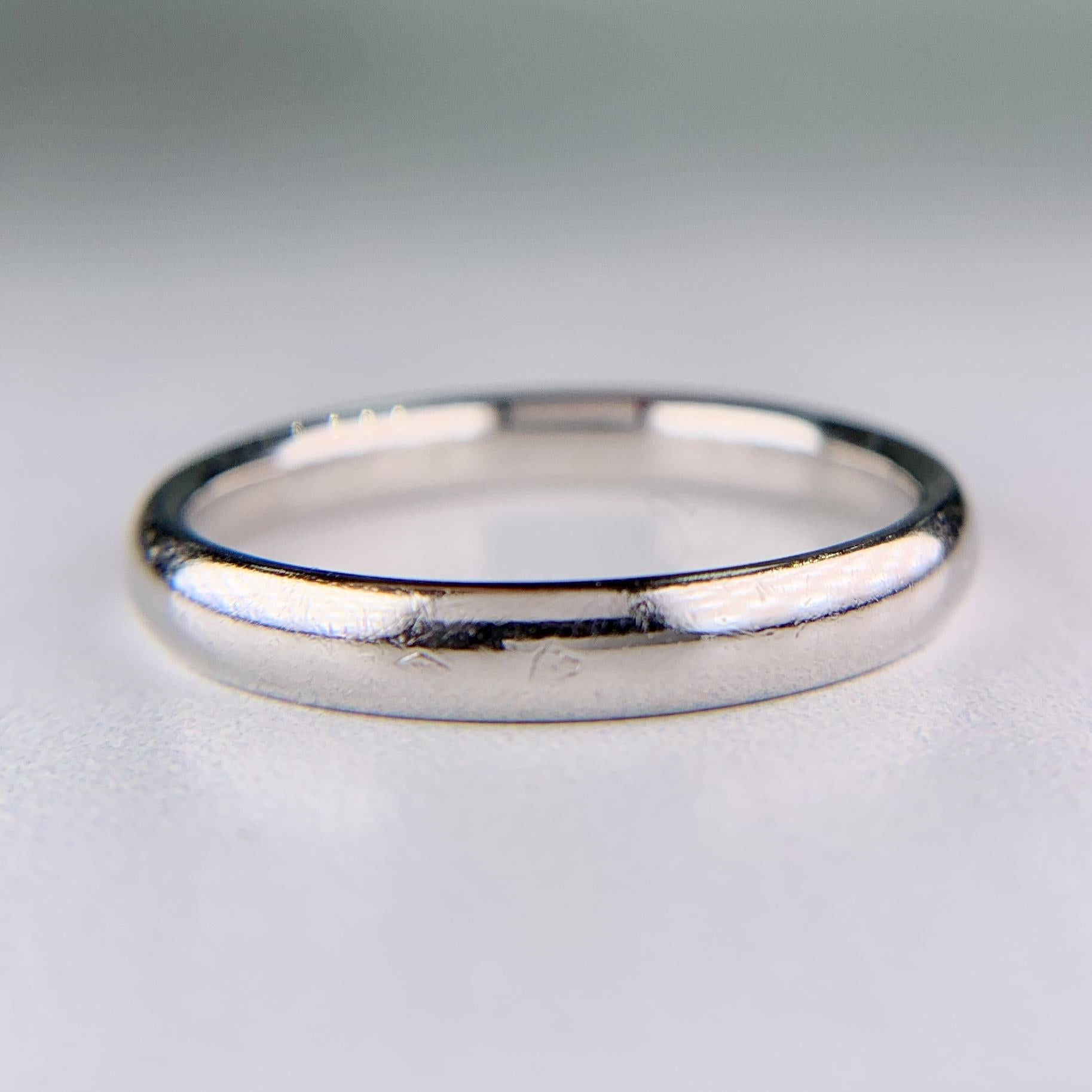Van Cleef & Arpels 3mm Engraved Platinum Band Wedding Ring