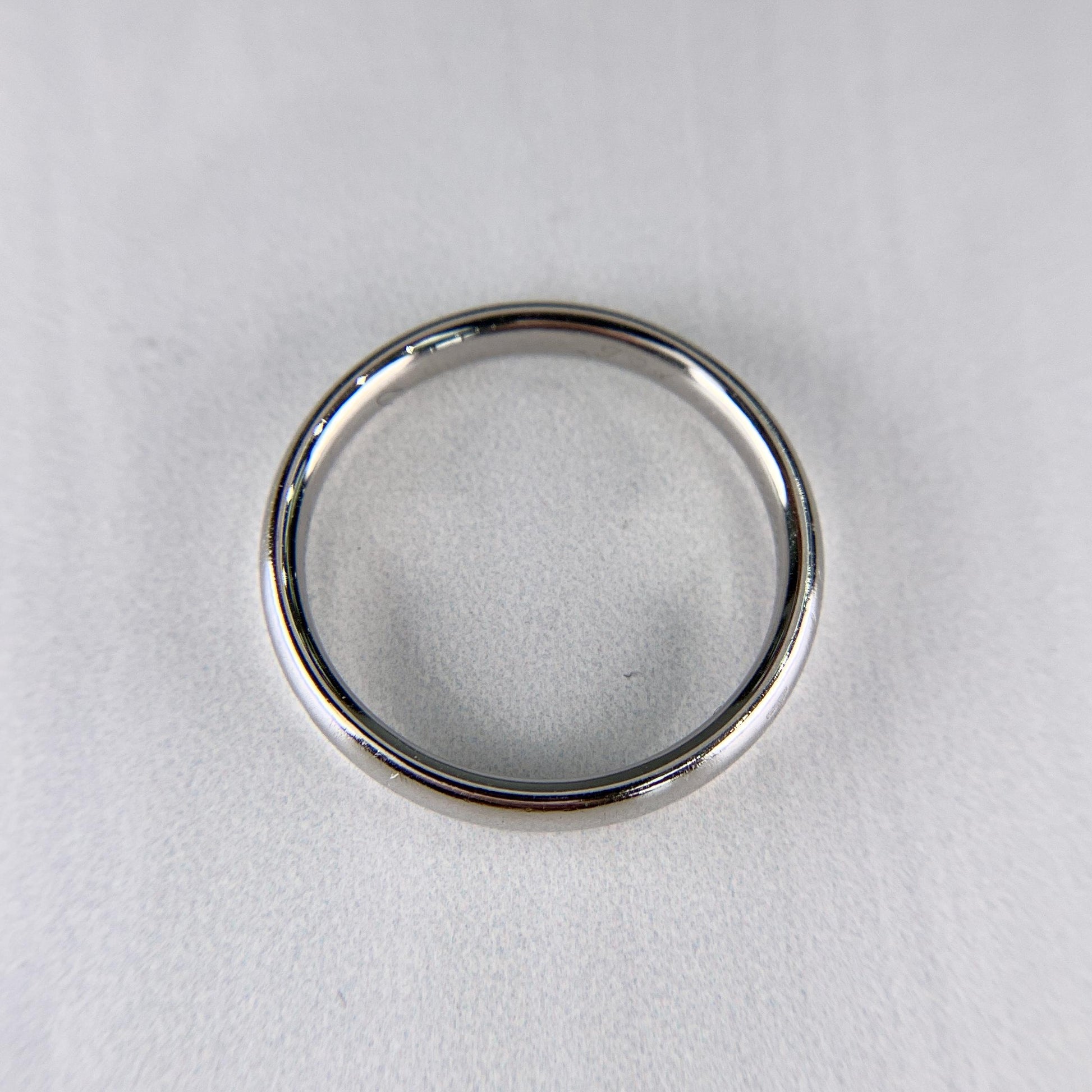 Van Cleef & Arpels 3mm Engraved Platinum Band Wedding Ring