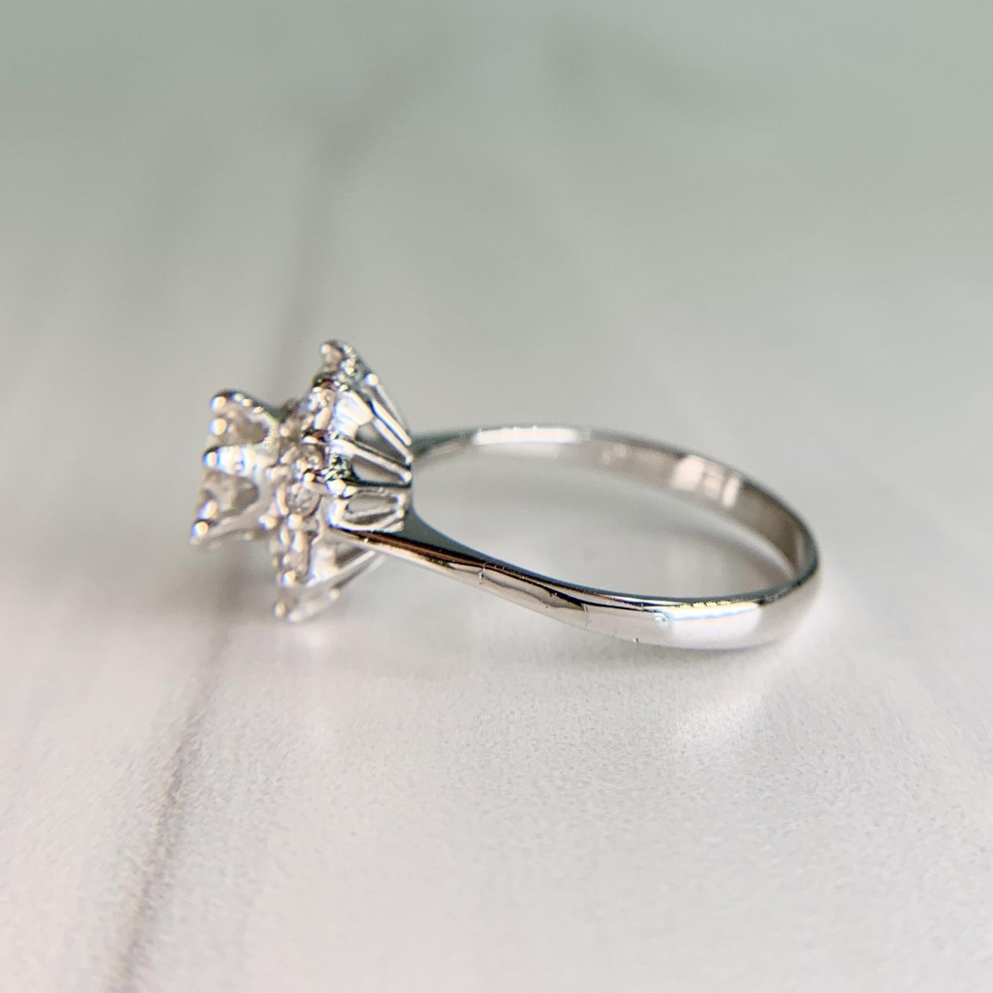 Vintage Diamond Halo Engagement Ring 18k White Gold