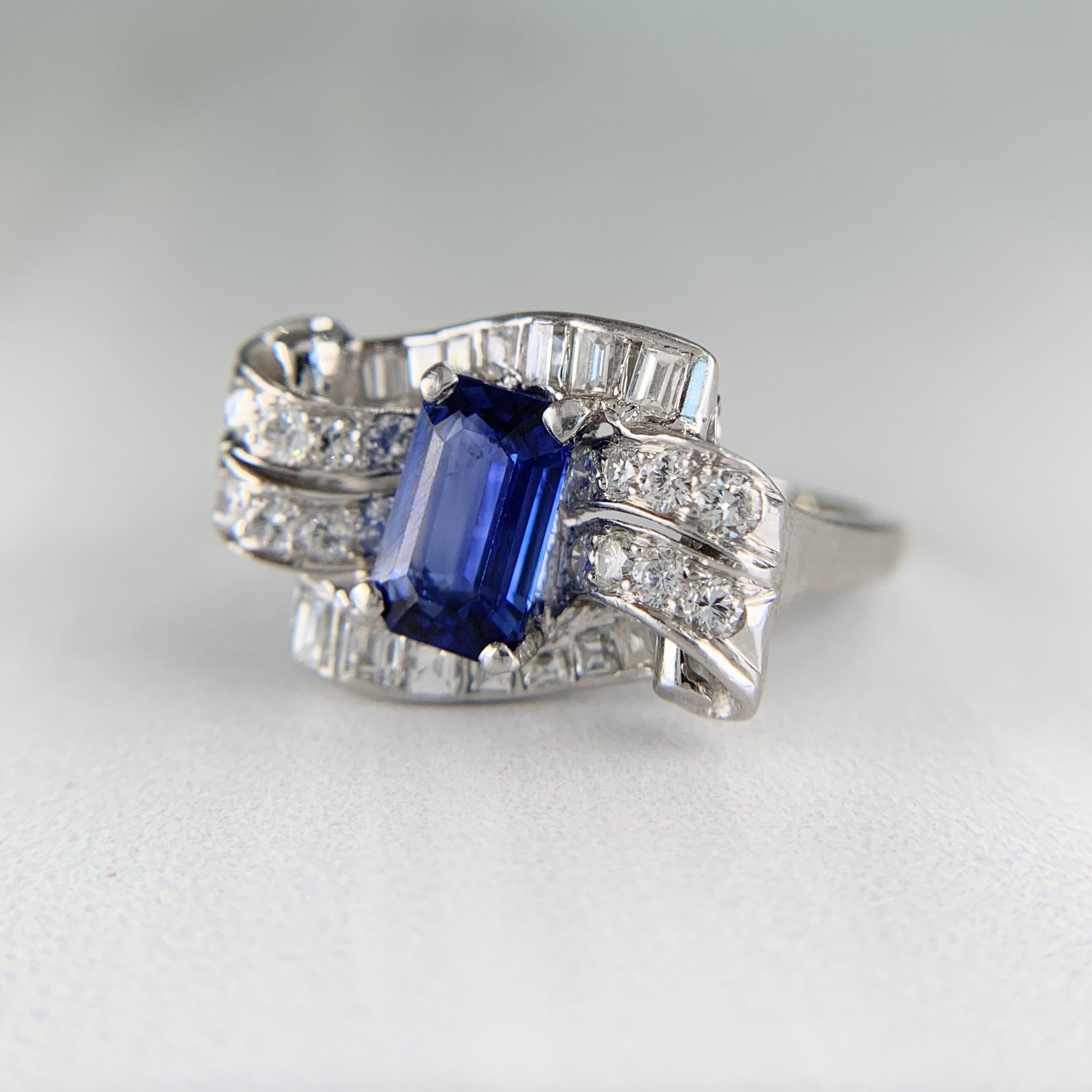 1950's Vintage Blue Sapphire and Diamond Ring Platinum