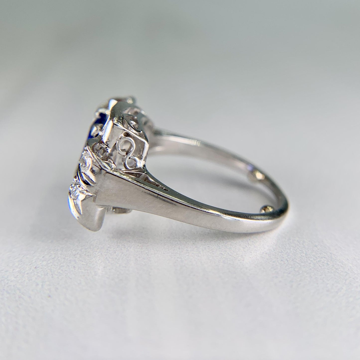 1950's Vintage Blue Sapphire and Diamond Ring Platinum