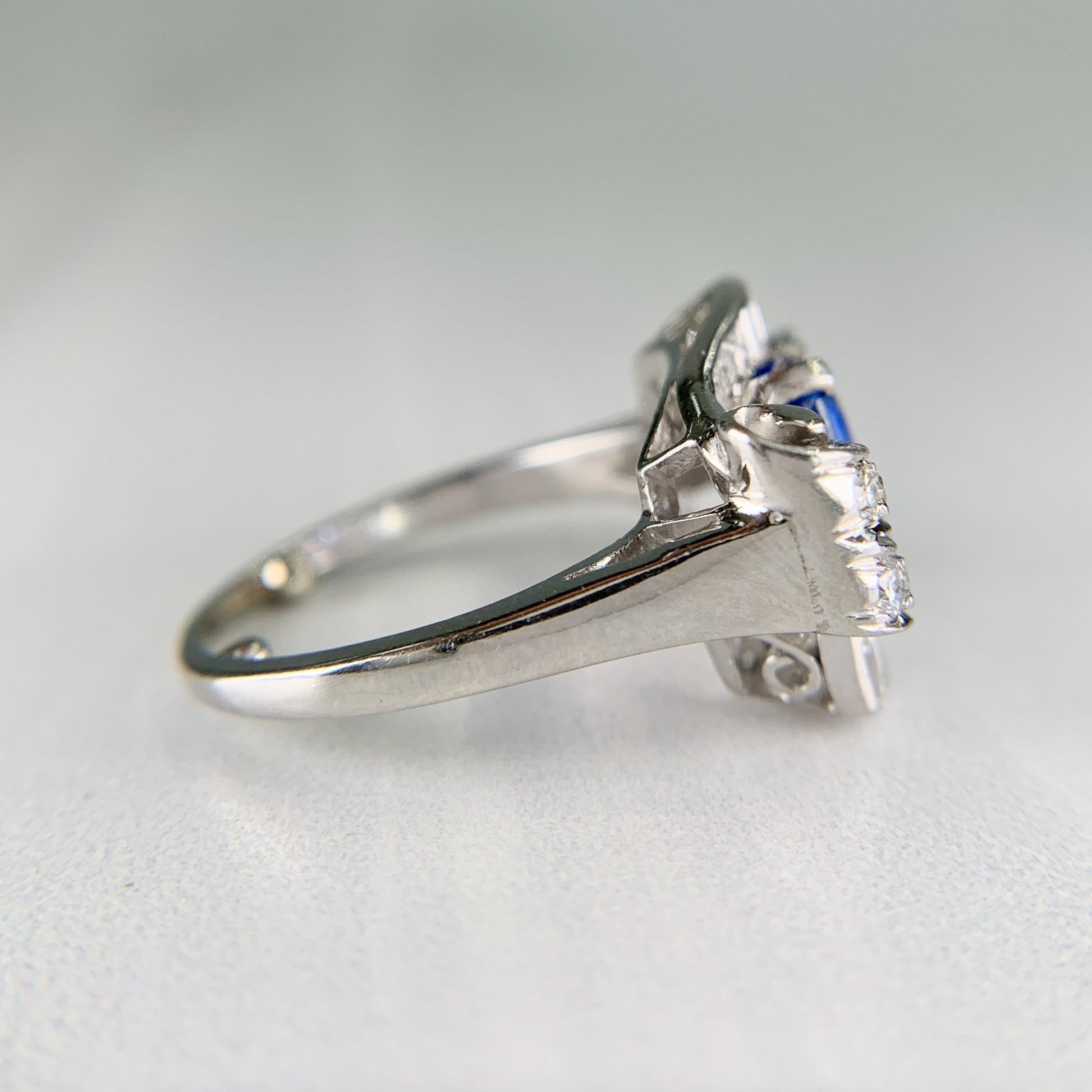 1950's Vintage Blue Sapphire and Diamond Ring Platinum