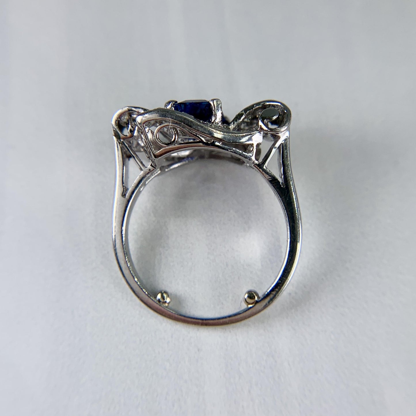 1950's Vintage Blue Sapphire and Diamond Ring Platinum