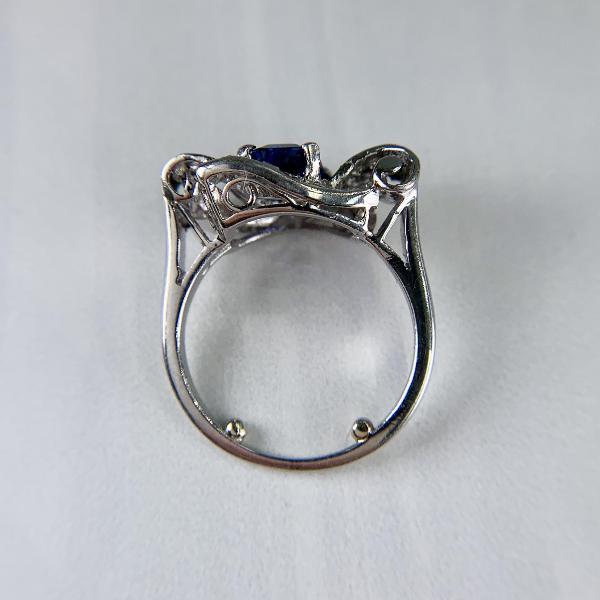 1950's Vintage Blue Sapphire and Diamond Ring Platinum