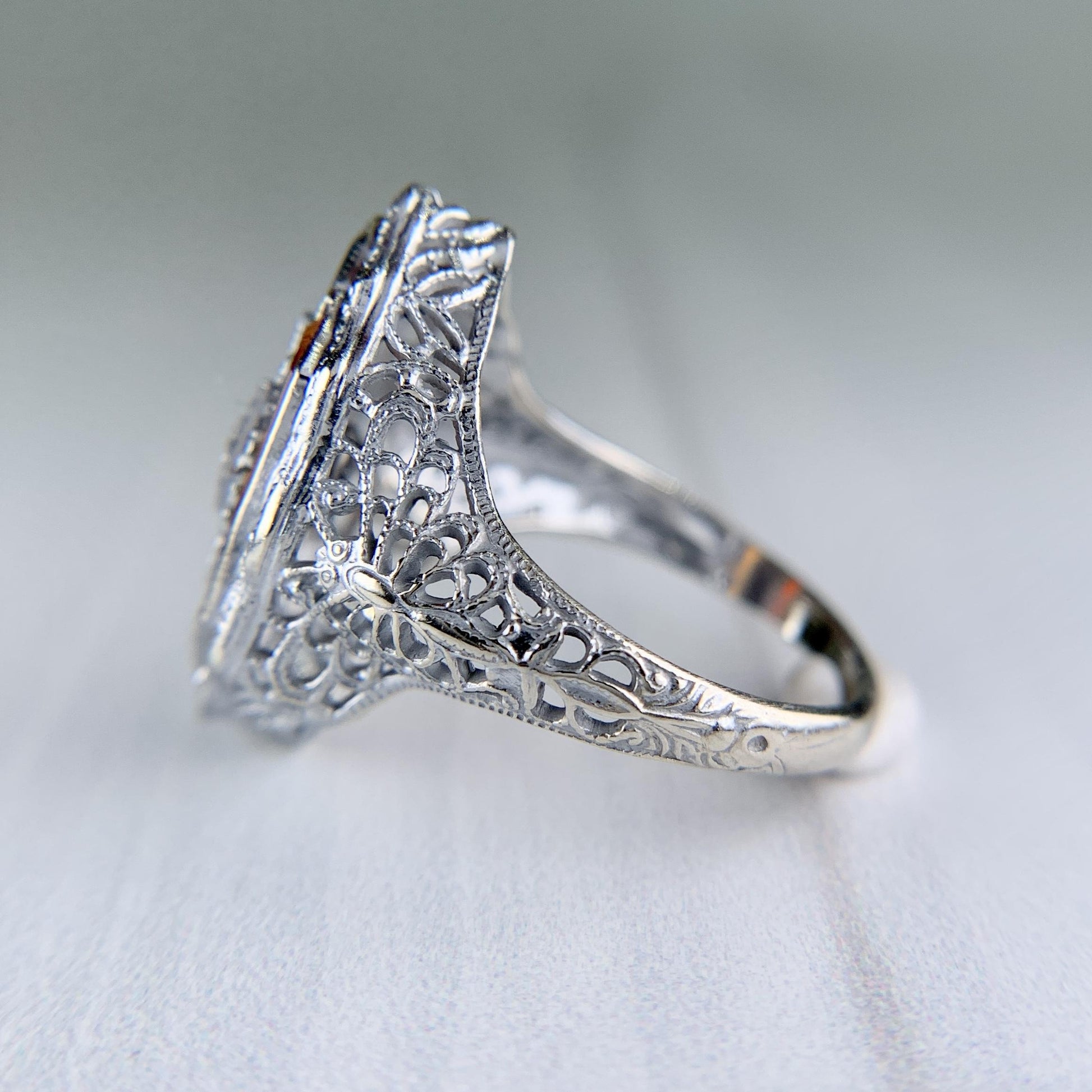 Antique 1925 Art Deco Carnelian and Onyx Diamond Filigree Ring 14k White Gold