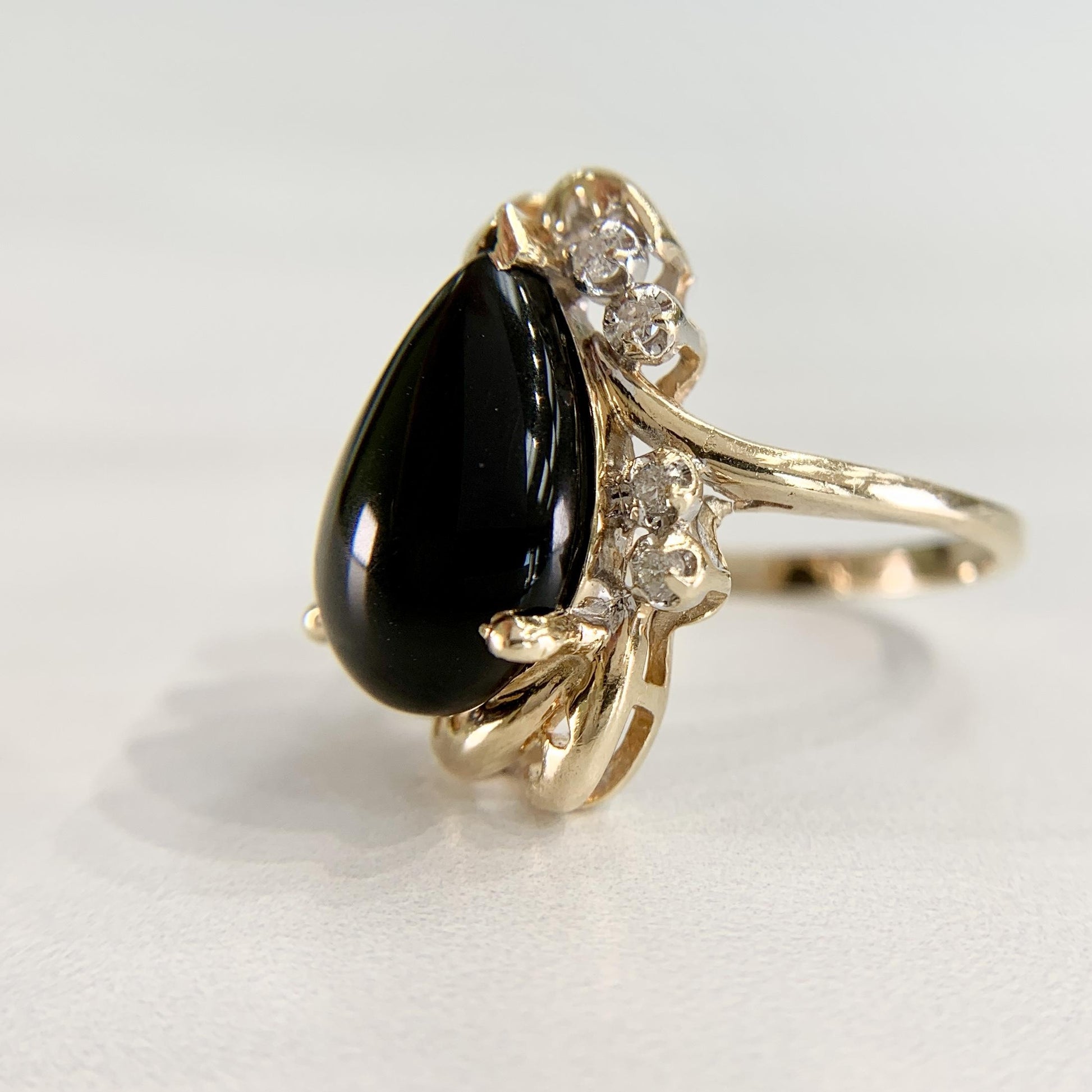 1990's Pear Onyx and Diamond Ring 14k Gold