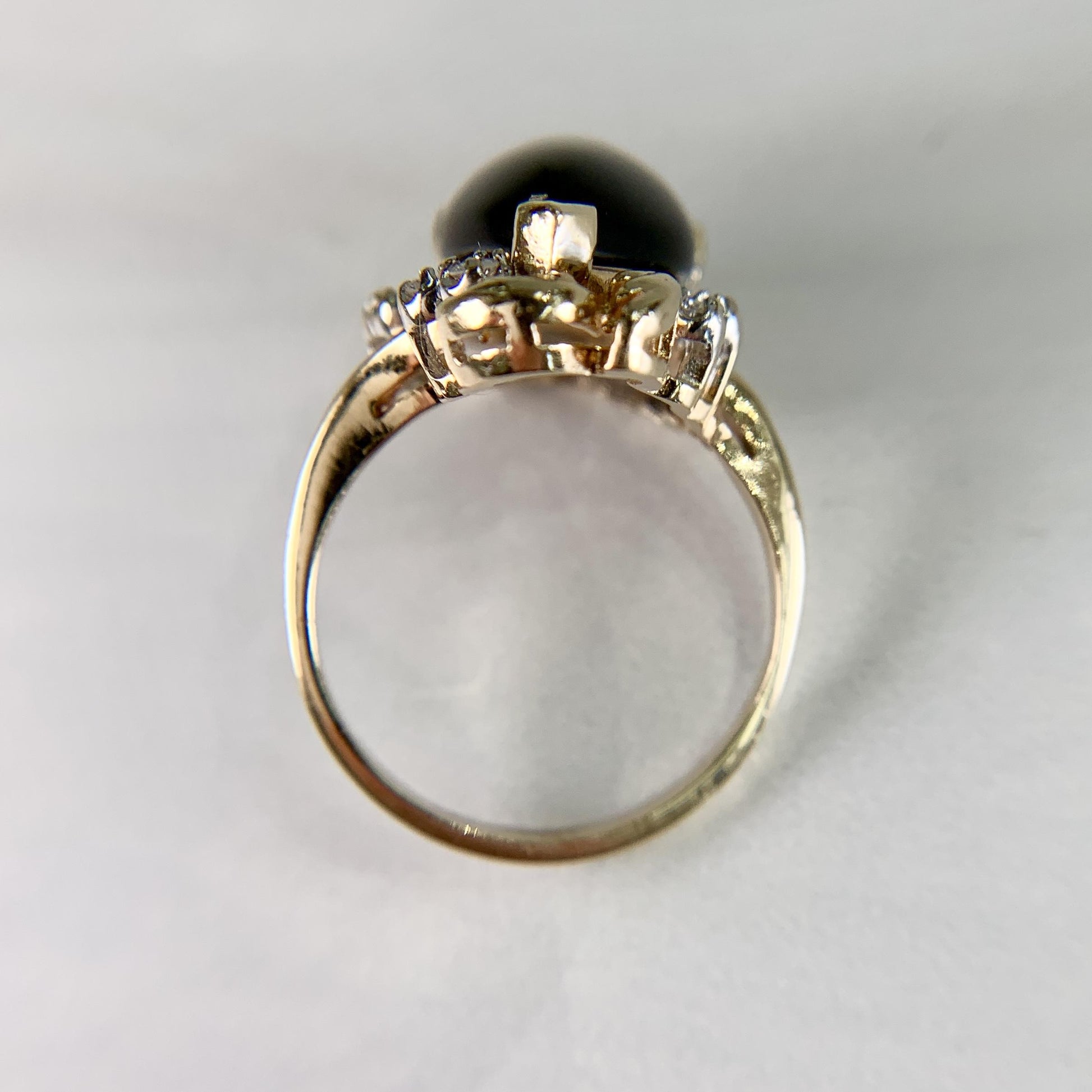 1990's Pear Onyx and Diamond Ring 14k Gold