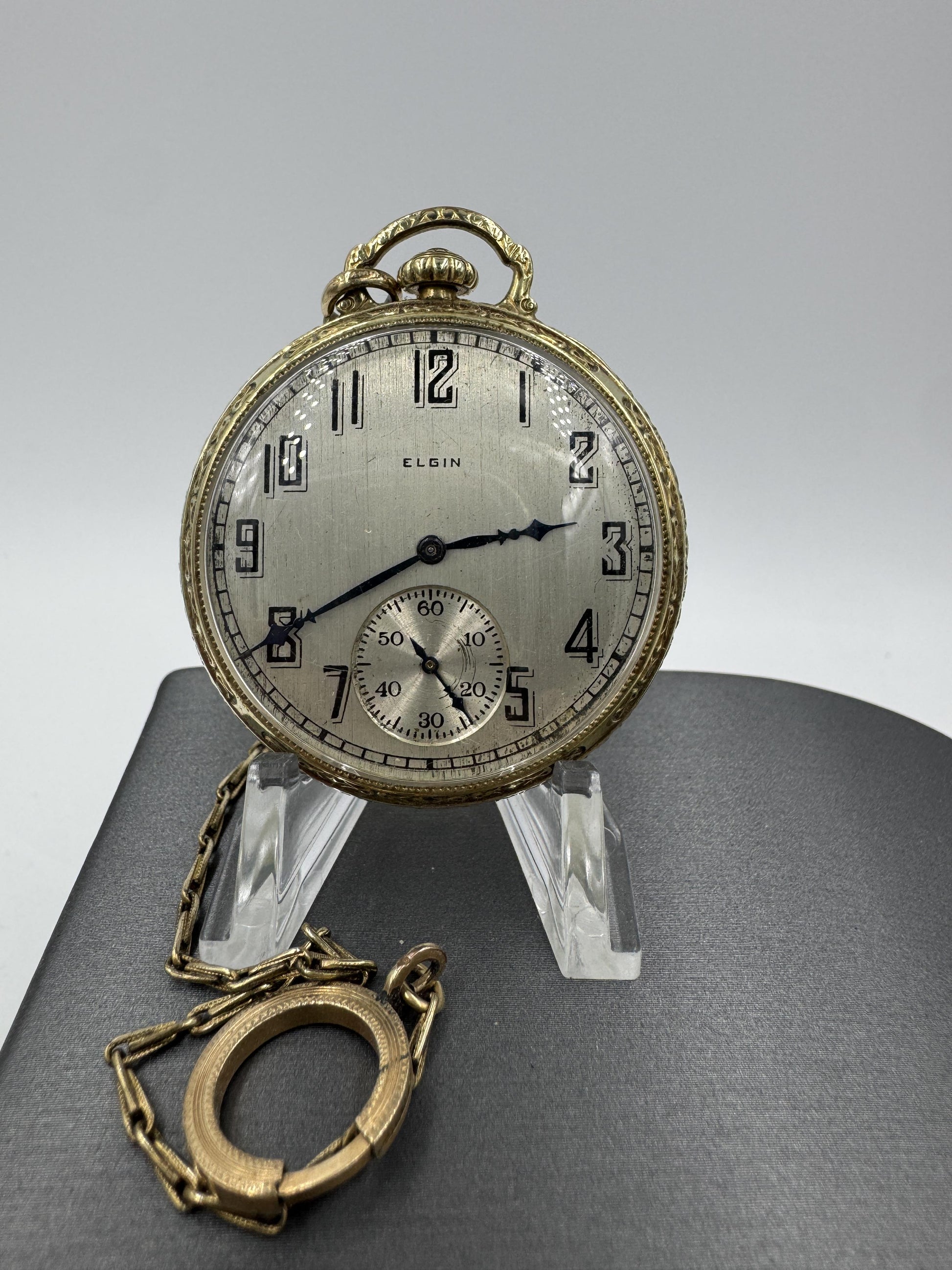 Antique Elgin 10k Gold filled Open face pocket watch 12s 7J Circa 1928 w/ Chain