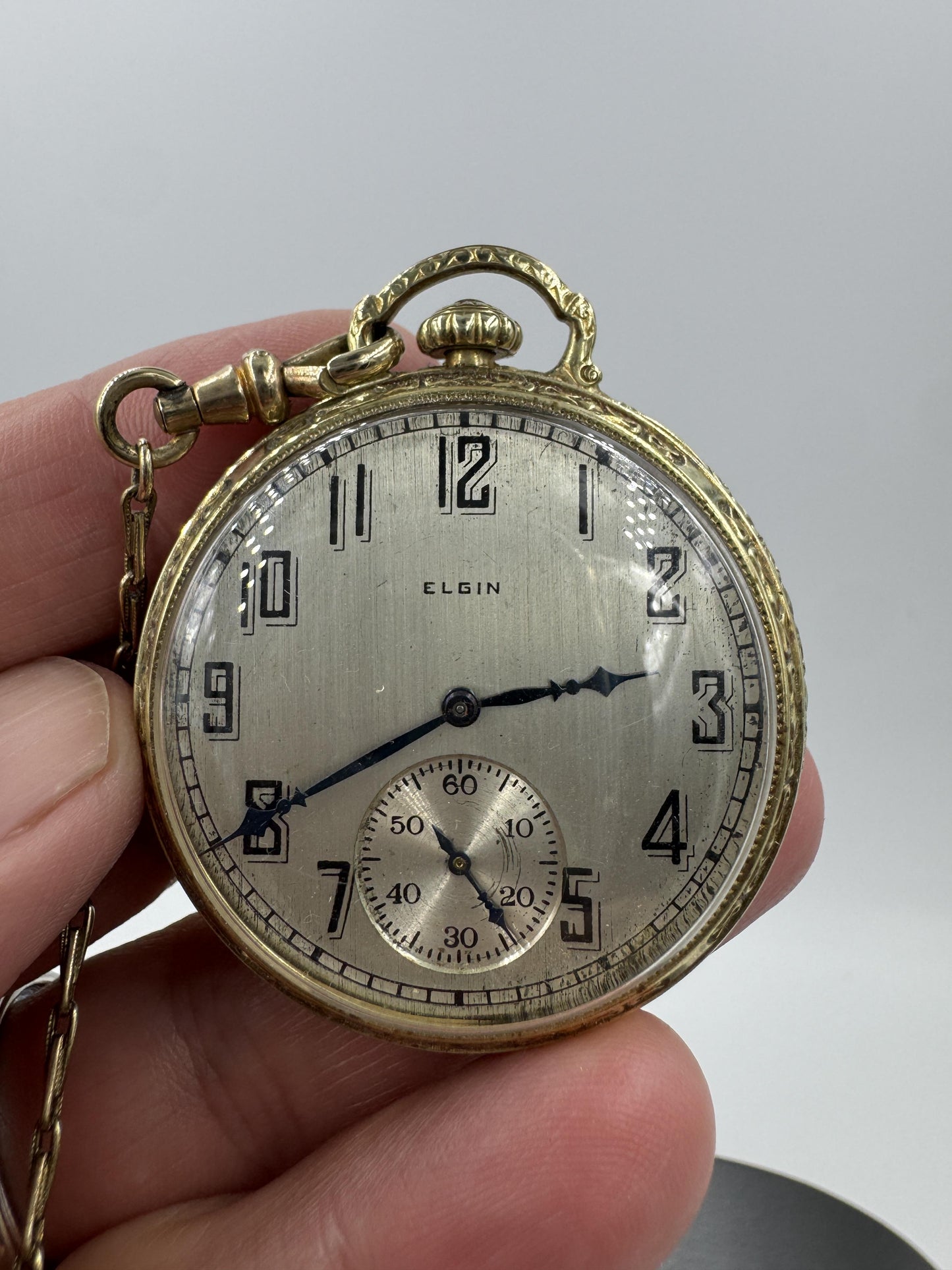 Antique Elgin 10k Gold filled Open face pocket watch 12s 7J Circa 1928 w/ Chain