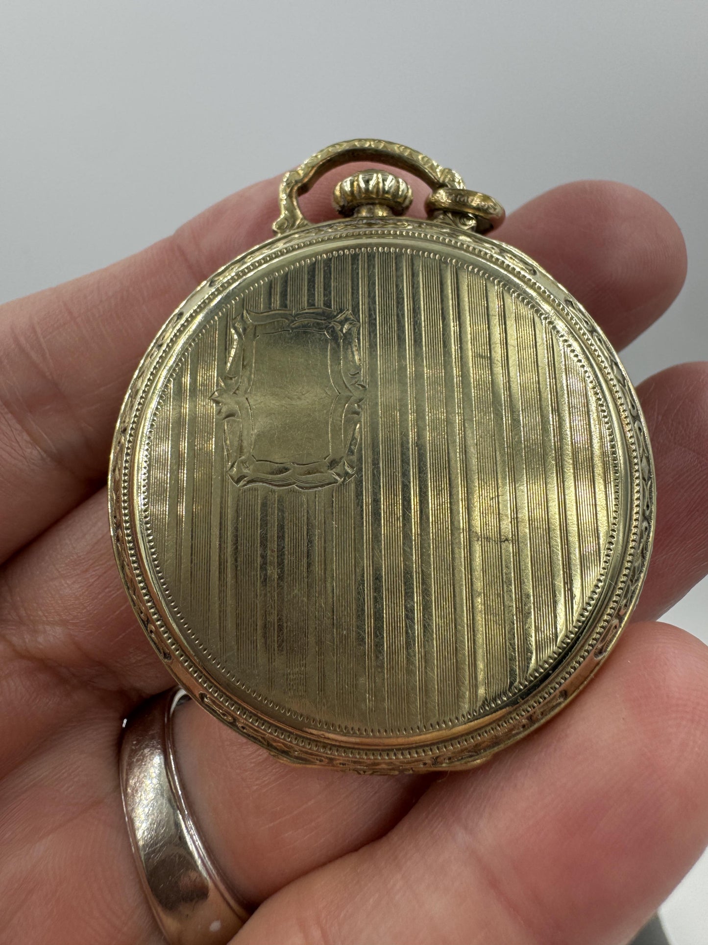 Antique Elgin 10k Gold filled Open face pocket watch 12s 7J Circa 1928 w/ Chain
