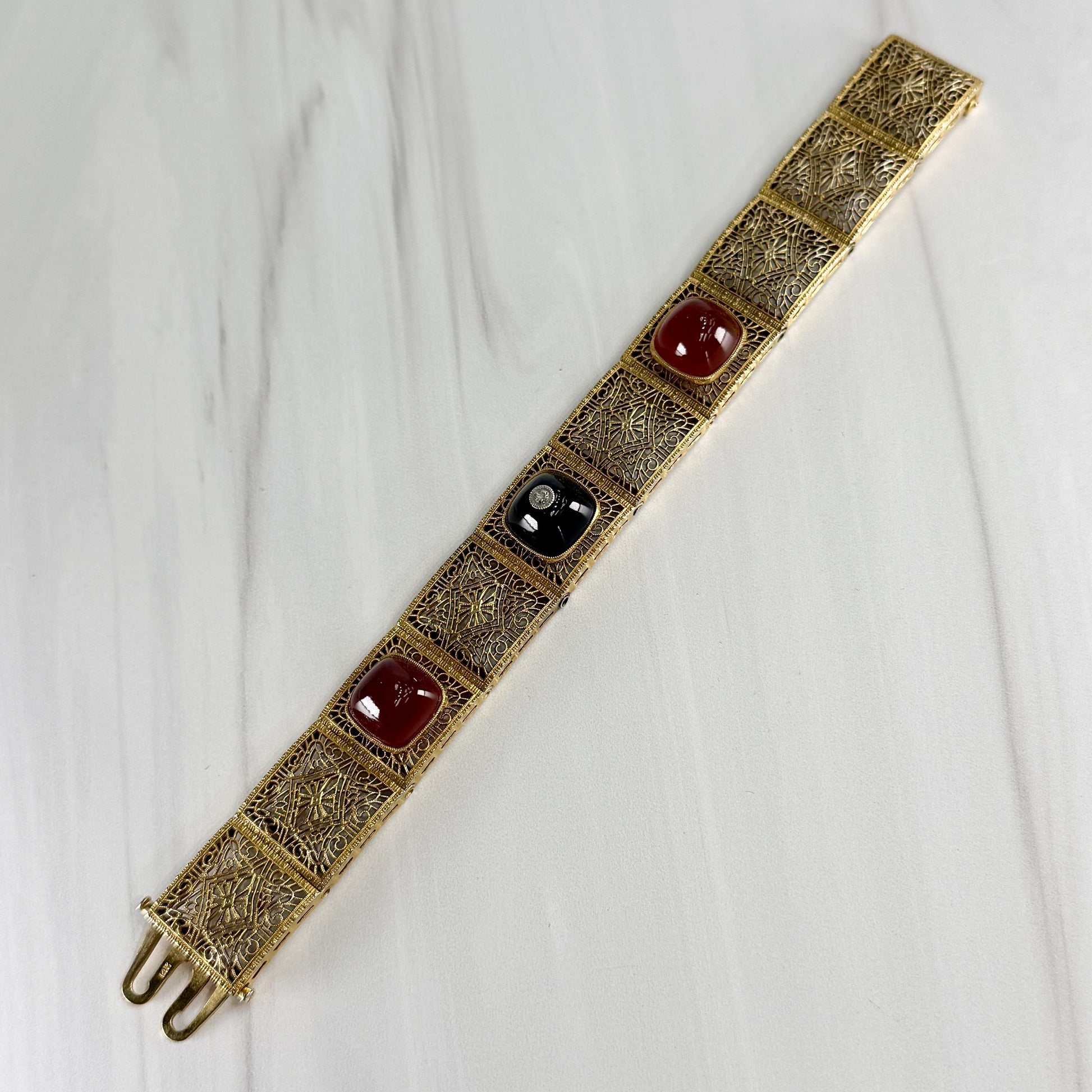 1920's Art Deco Carnelian and Onyx Filigree Bracelet 14k Yellow Gold