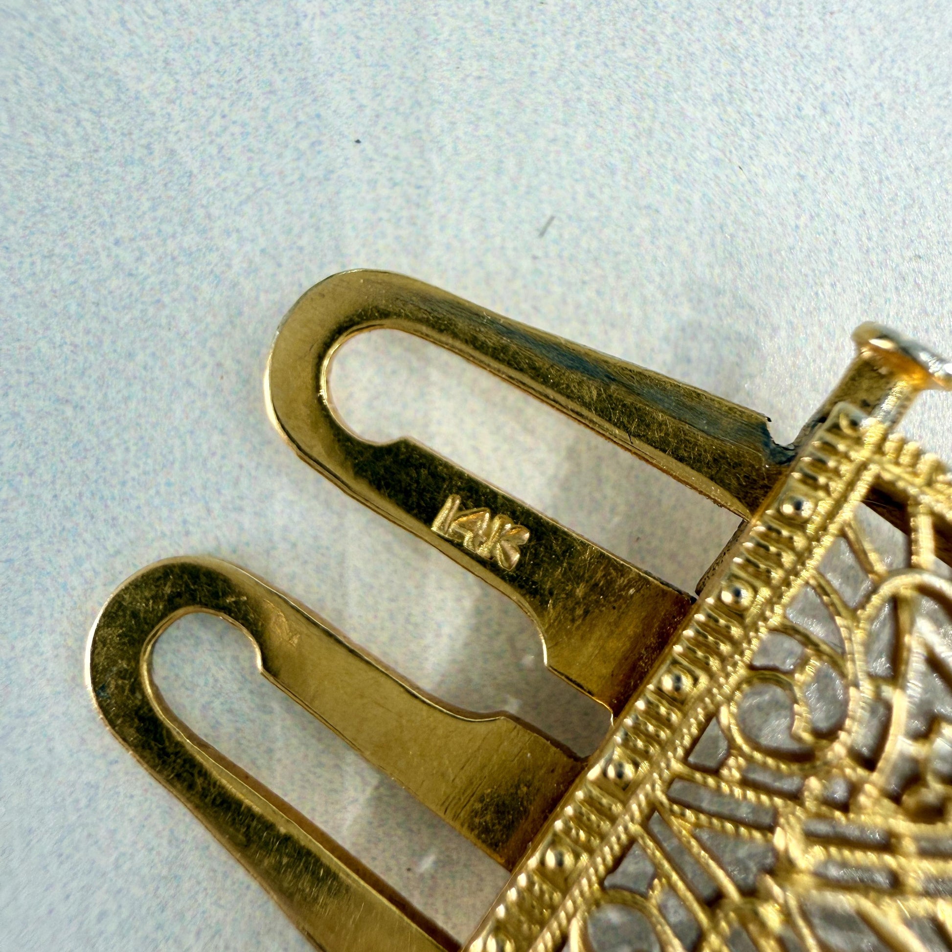 1920's Art Deco Carnelian and Onyx Filigree Bracelet 14k Yellow Gold