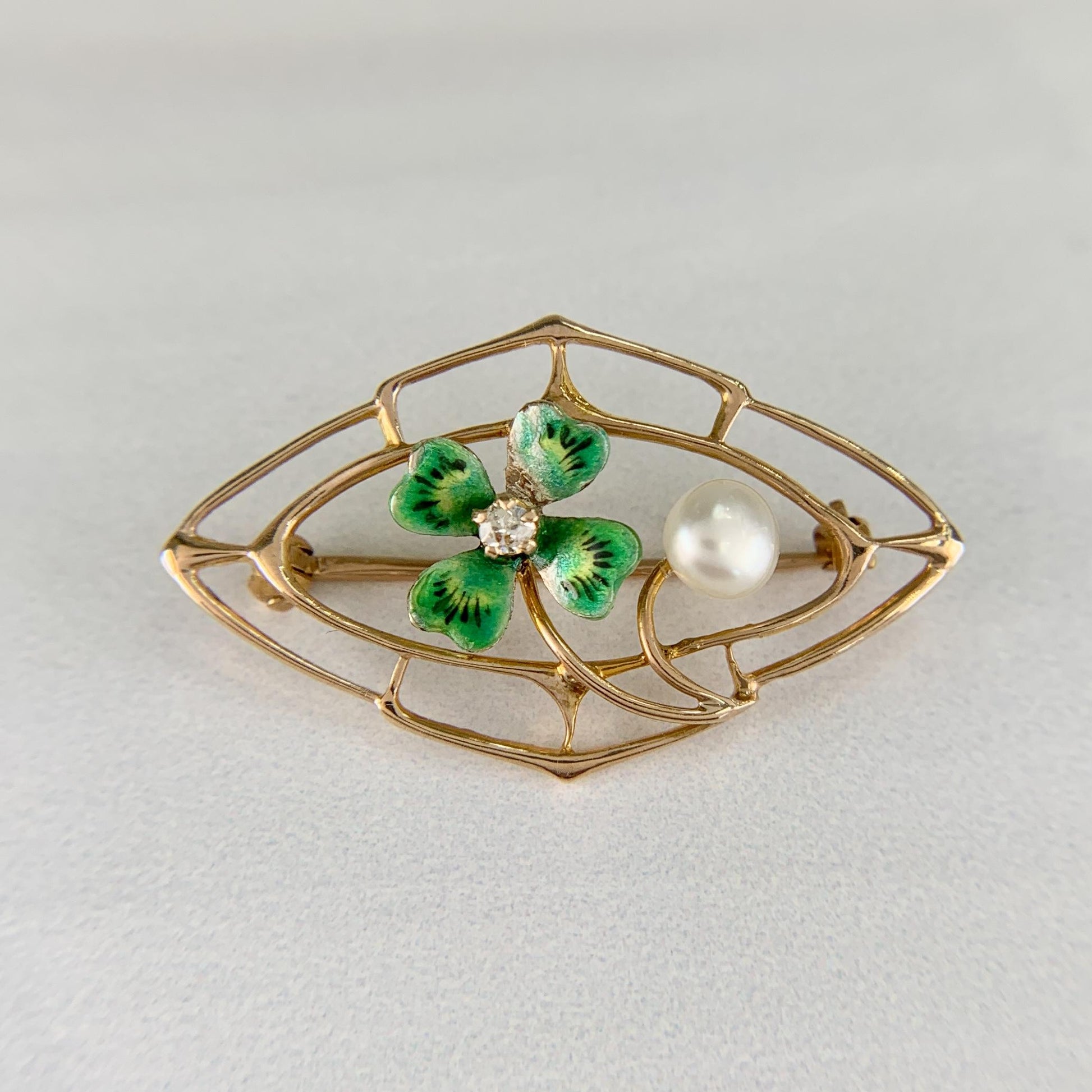Edwardian Antique Four-Leaf Clover and Seed Pearl Old Mine Diamond Brooch 10k