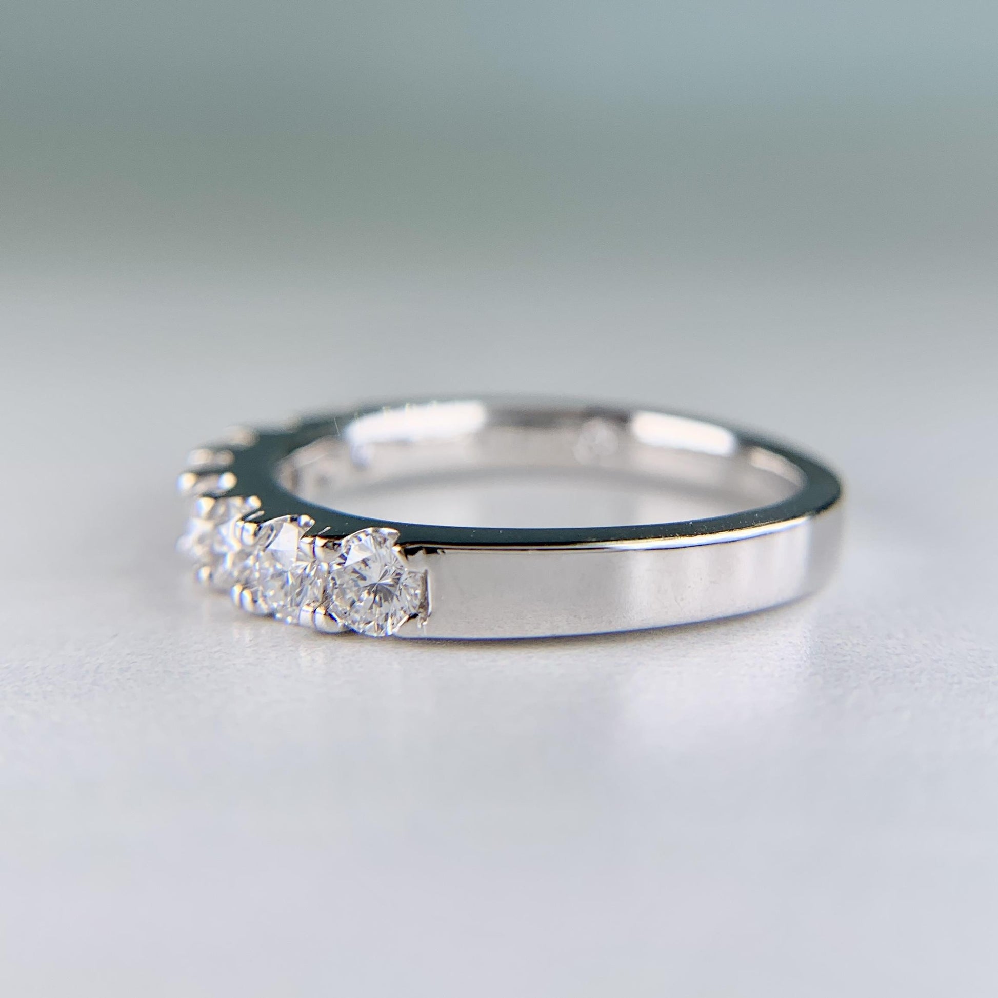 THE LEO .78ctw Diamond Band Ring 14k White Gold