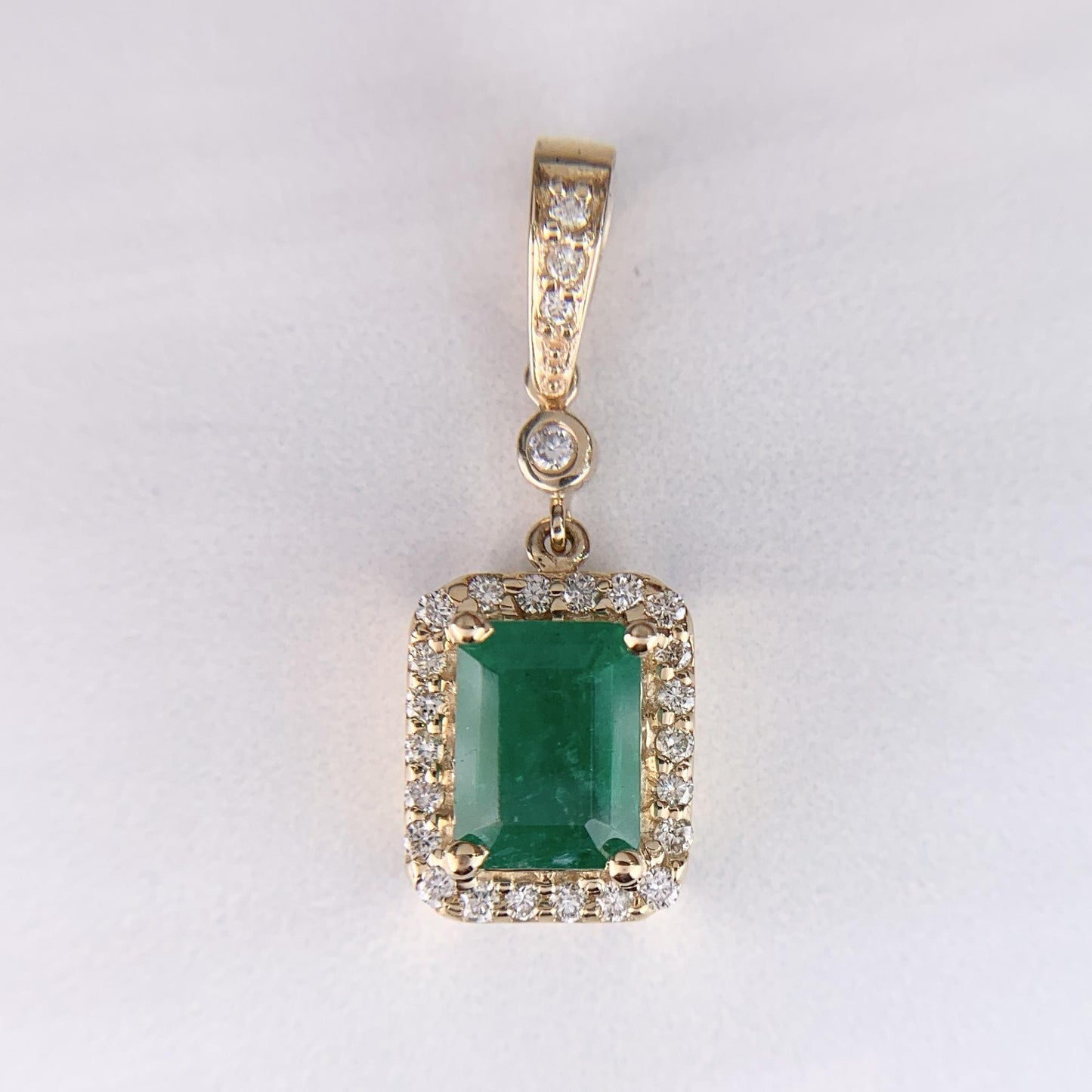 Columbian Emerald and Diamond Pendant 14k Yellow Gold
