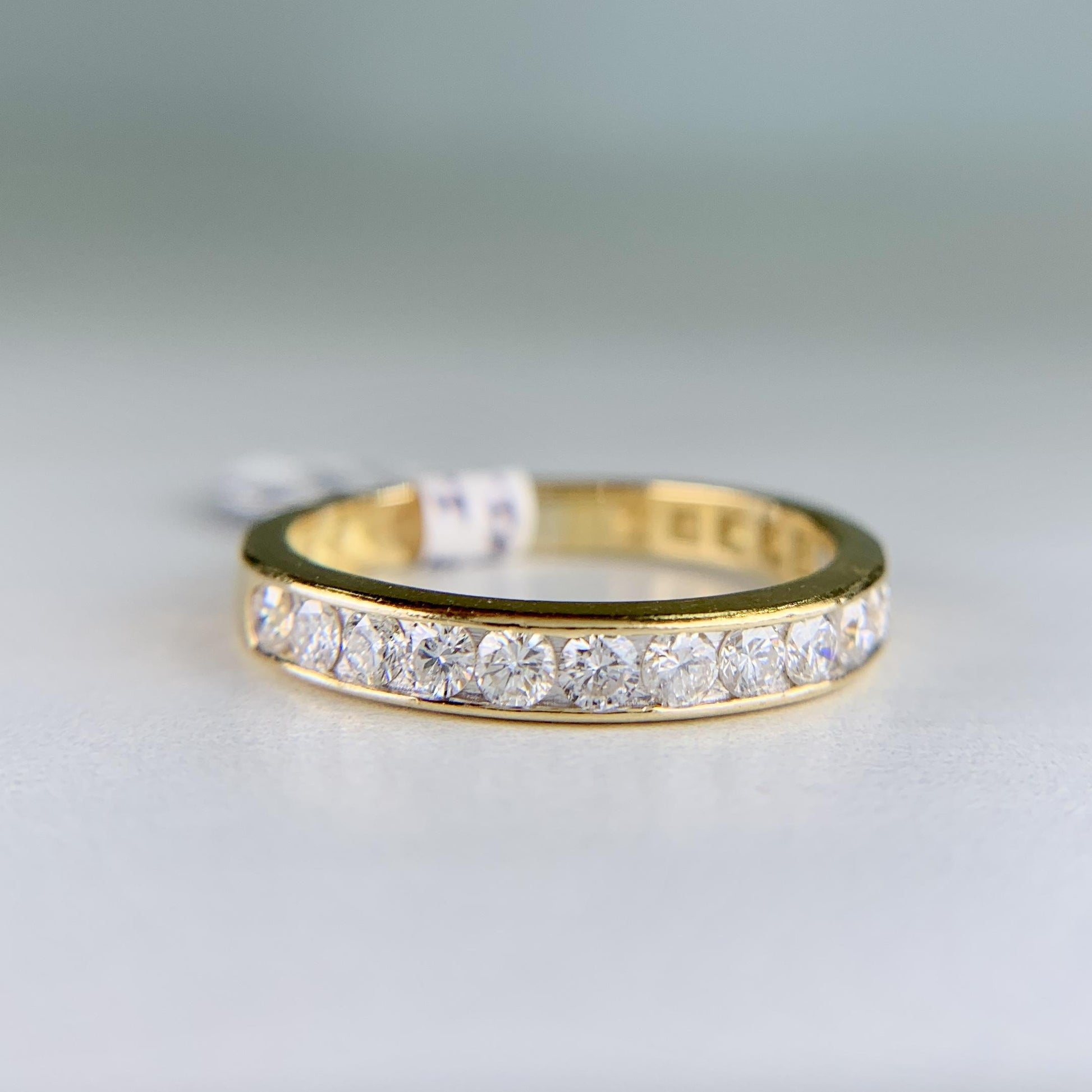1990's Round Brilliant Diamond Band Ring 18k Yellow Gold