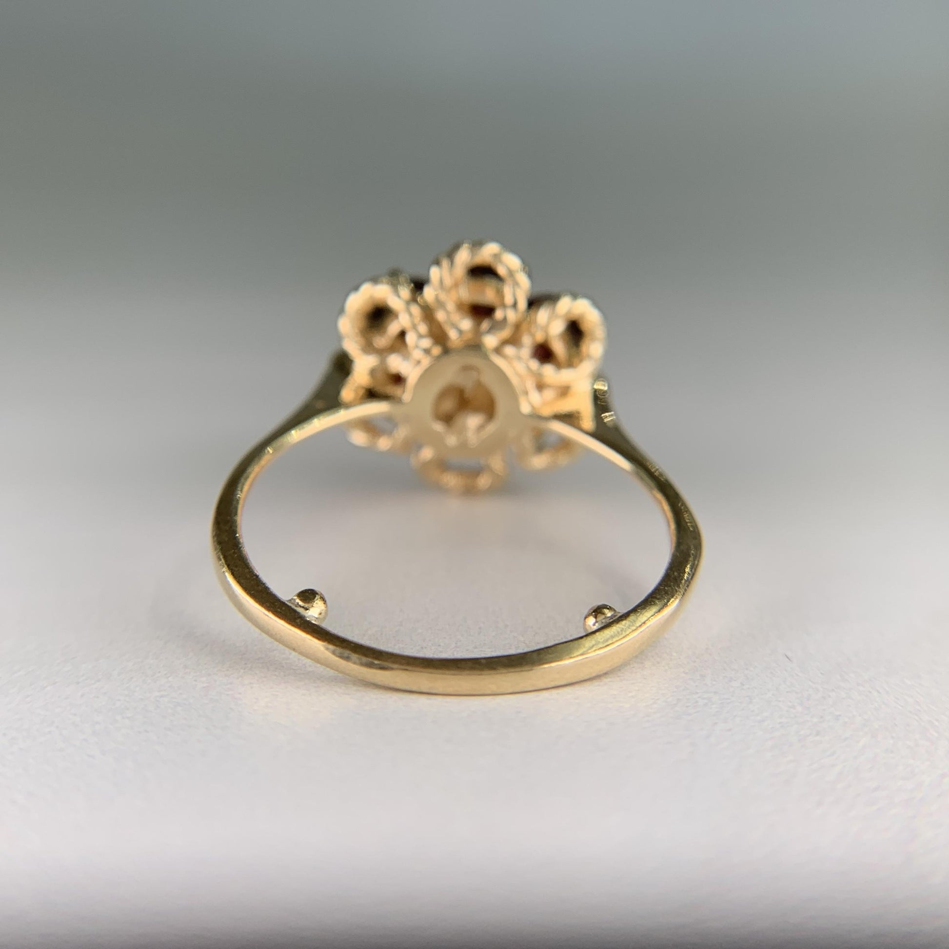 Vintage 1970's Garnet Flower Cluster Ring 14k Yellow Gold