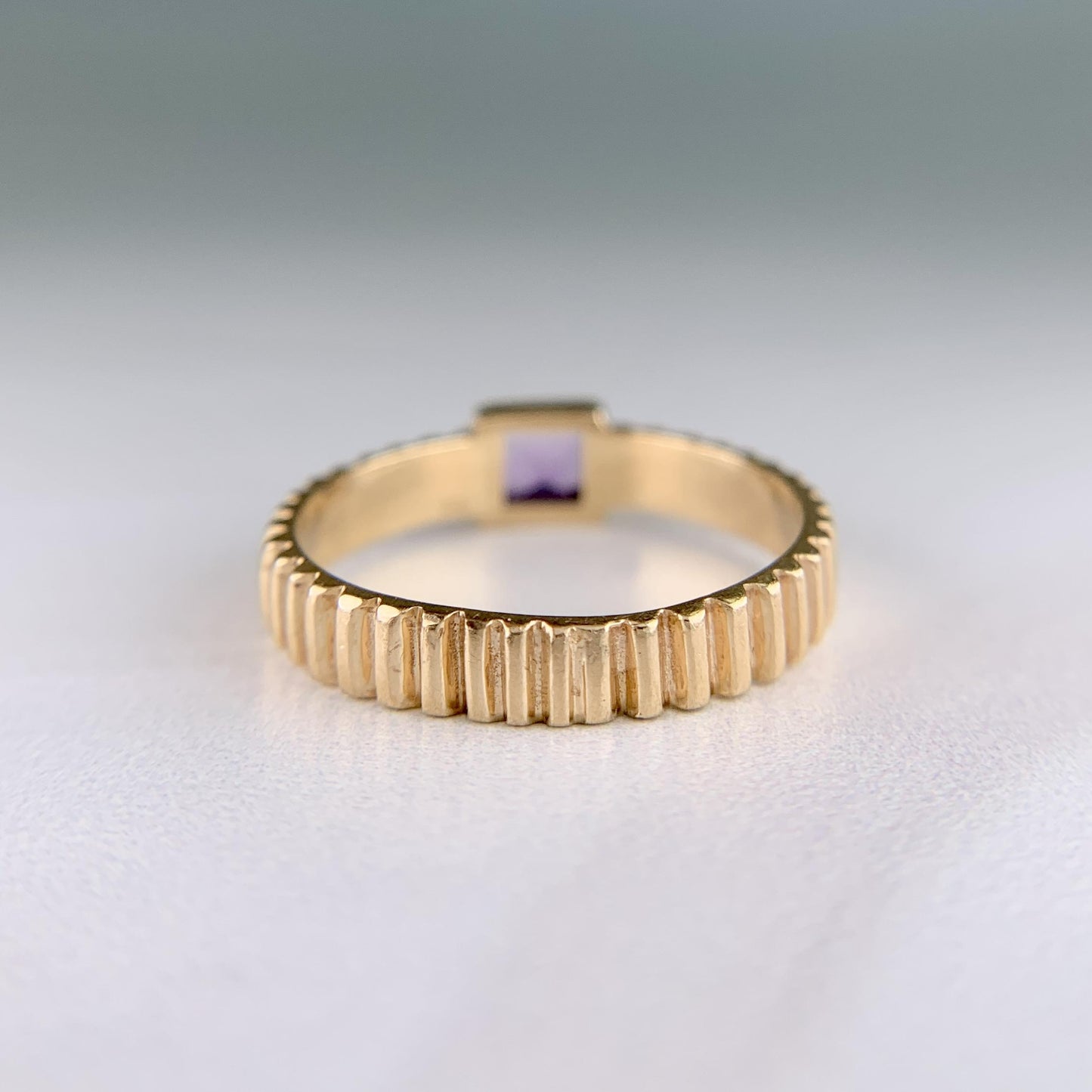 1980's Ribbed Gold Amethyst Band Ring 14k Yellow Gold