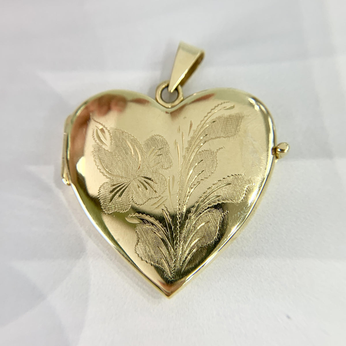 Vintage Large Iris Flower Heart Locket Pendant 14k Yellow Gold