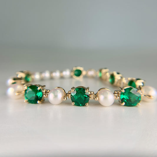 Vintage 1960's Pearl and Lab Grown Green Stone Bracelet 13-14k