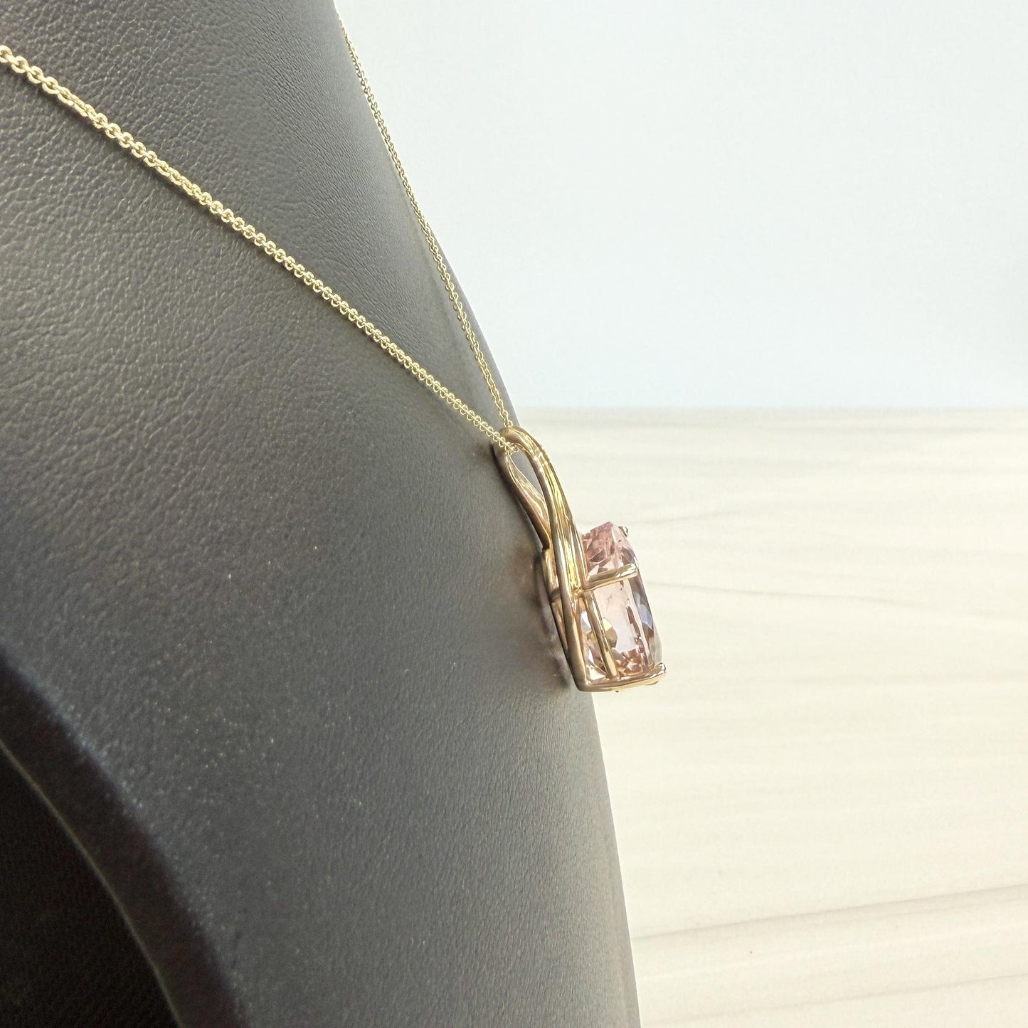 Clyde Duneier 8.5ct Oval Morganite Necklace 14k Yellow Gold